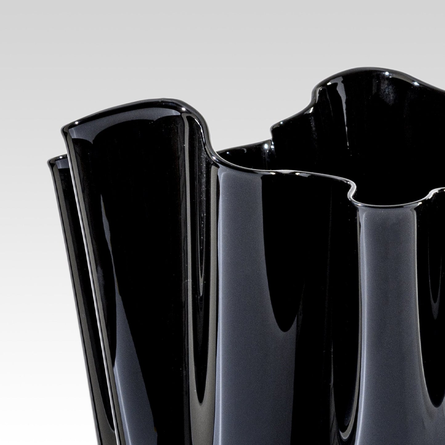 Fazzoletto Vase by Fulvio Bianconi for Venini - Lumini Collections