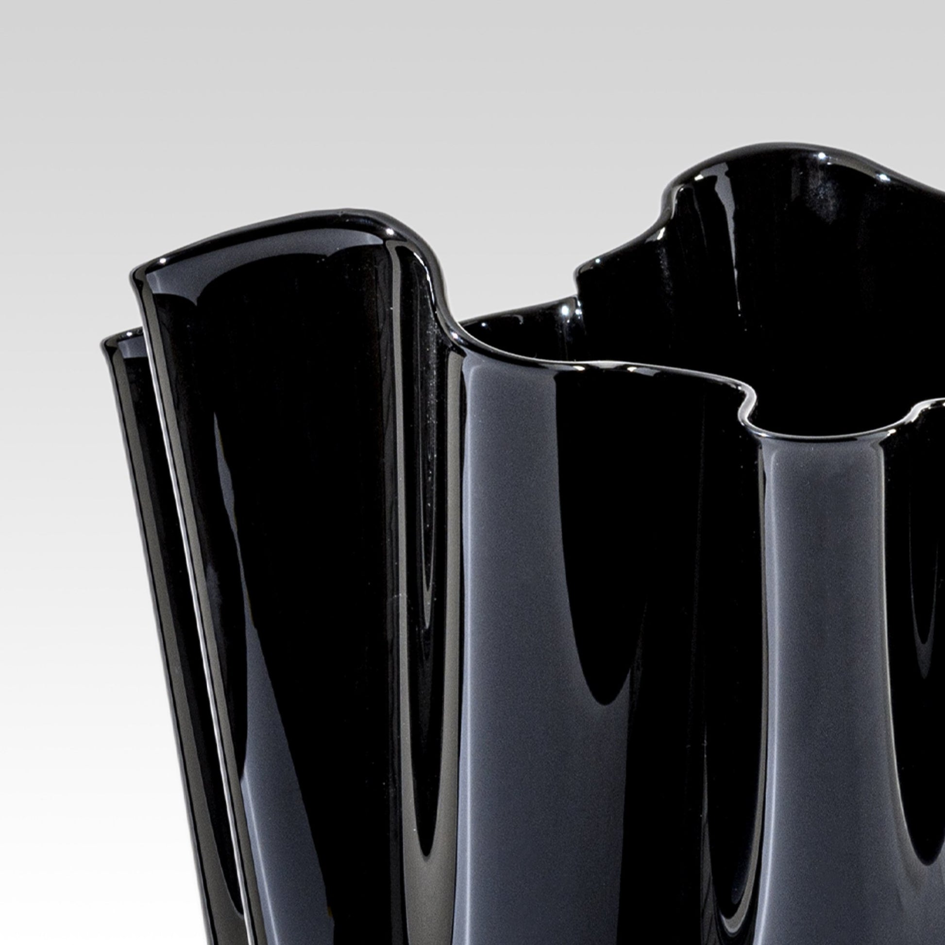 Fazzoletto Vase by Fulvio Bianconi for Venini - Lumini Collections