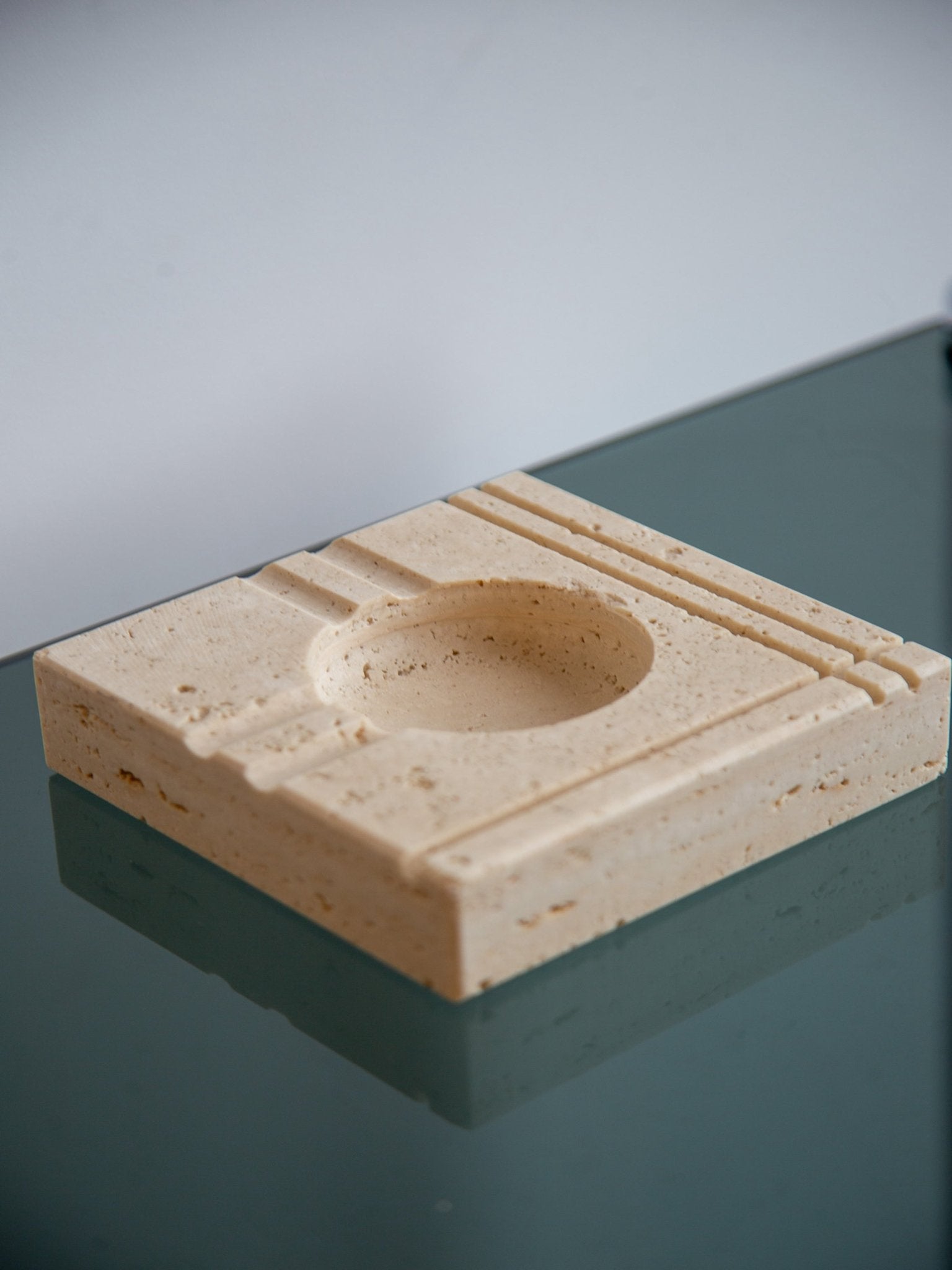 Travertine Ashtray by Enzo Mari for Fratelli Mannelli, 1970s - Lumini Collections