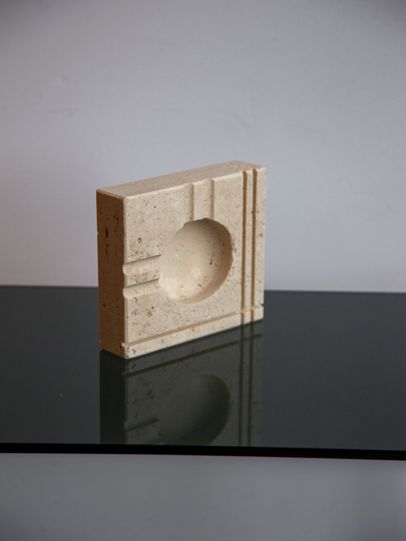 Travertine Ashtray by Enzo Mari for Fratelli Mannelli, 1970s - Lumini Collections