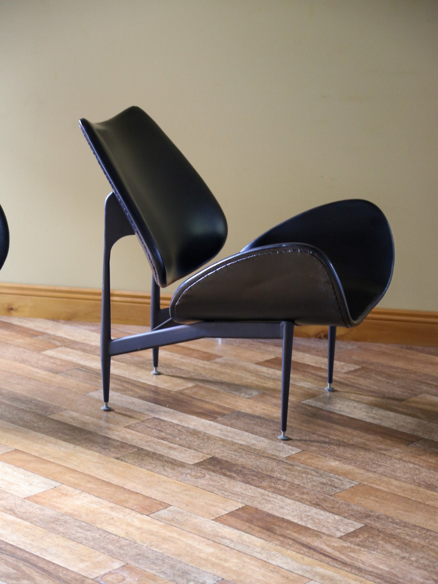 Grant Featherston Scape Armchairs, Australia - Lumini Collections