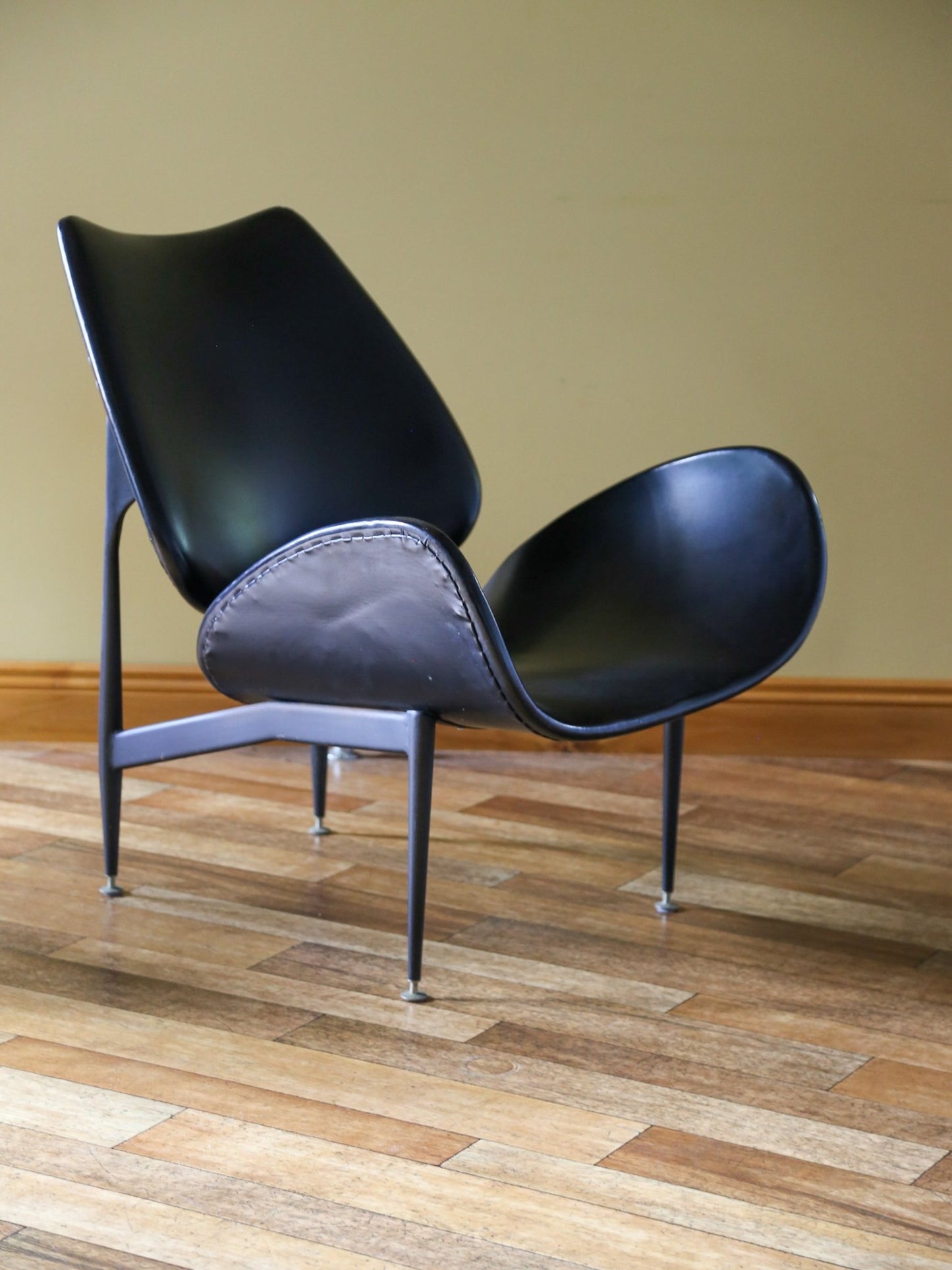Grant Featherston Scape Armchairs, Australia - Lumini Collections