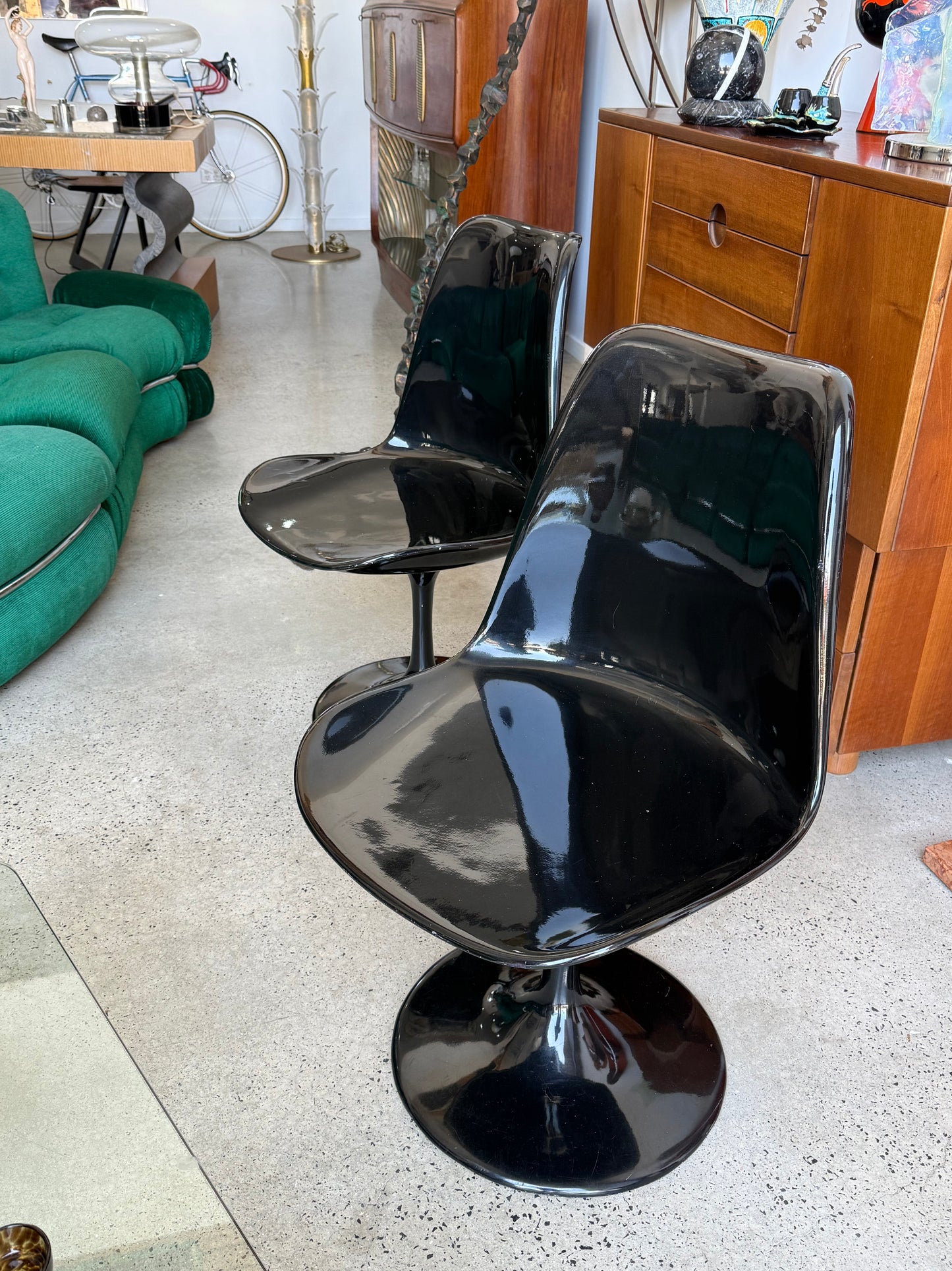 Italian Space Age Set of Two Swivel Chair in Fibreglass