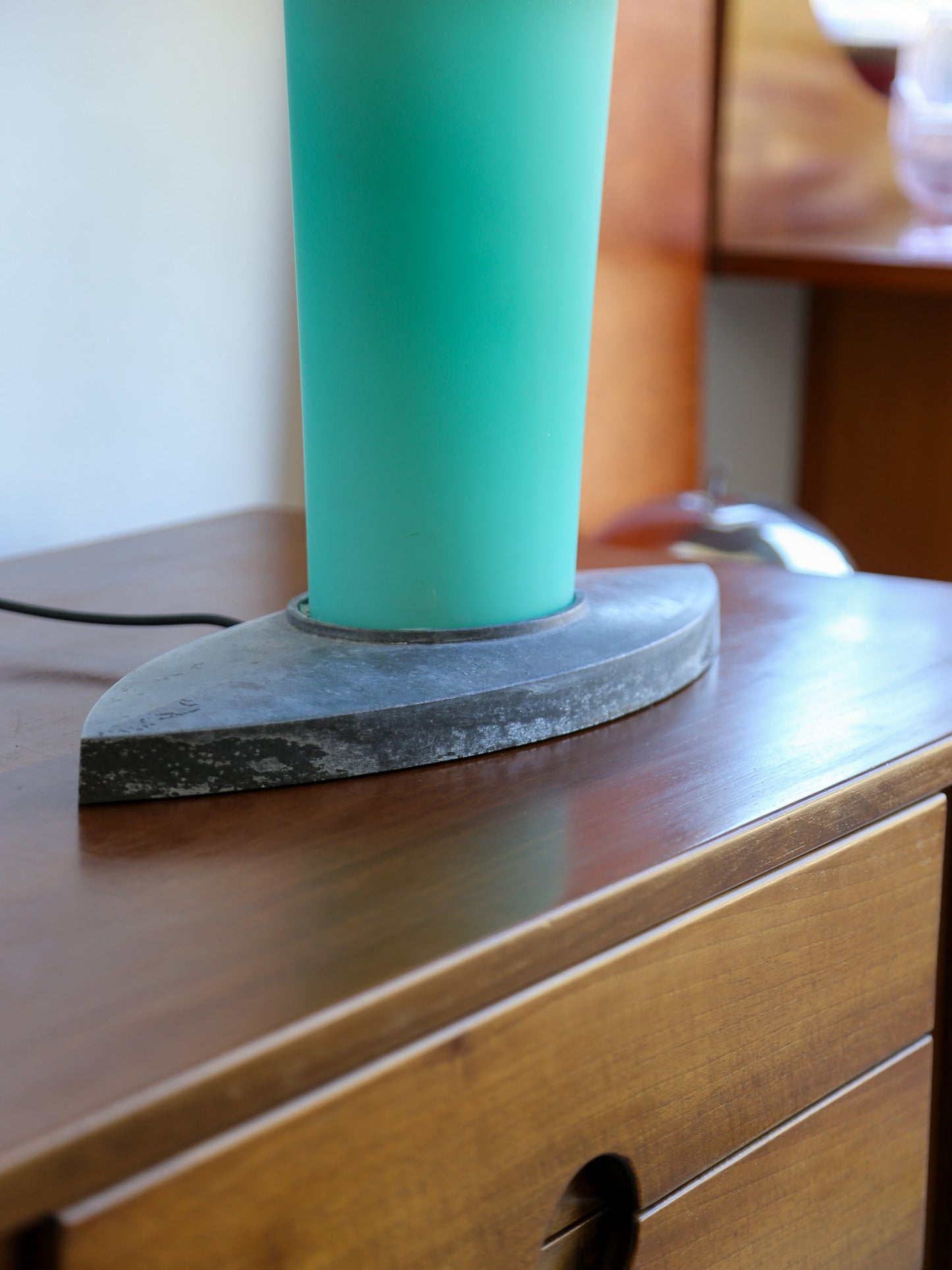 Fontana Arte Model 2892 XL Frosted Glass Table Lamp by Daniela Puppa