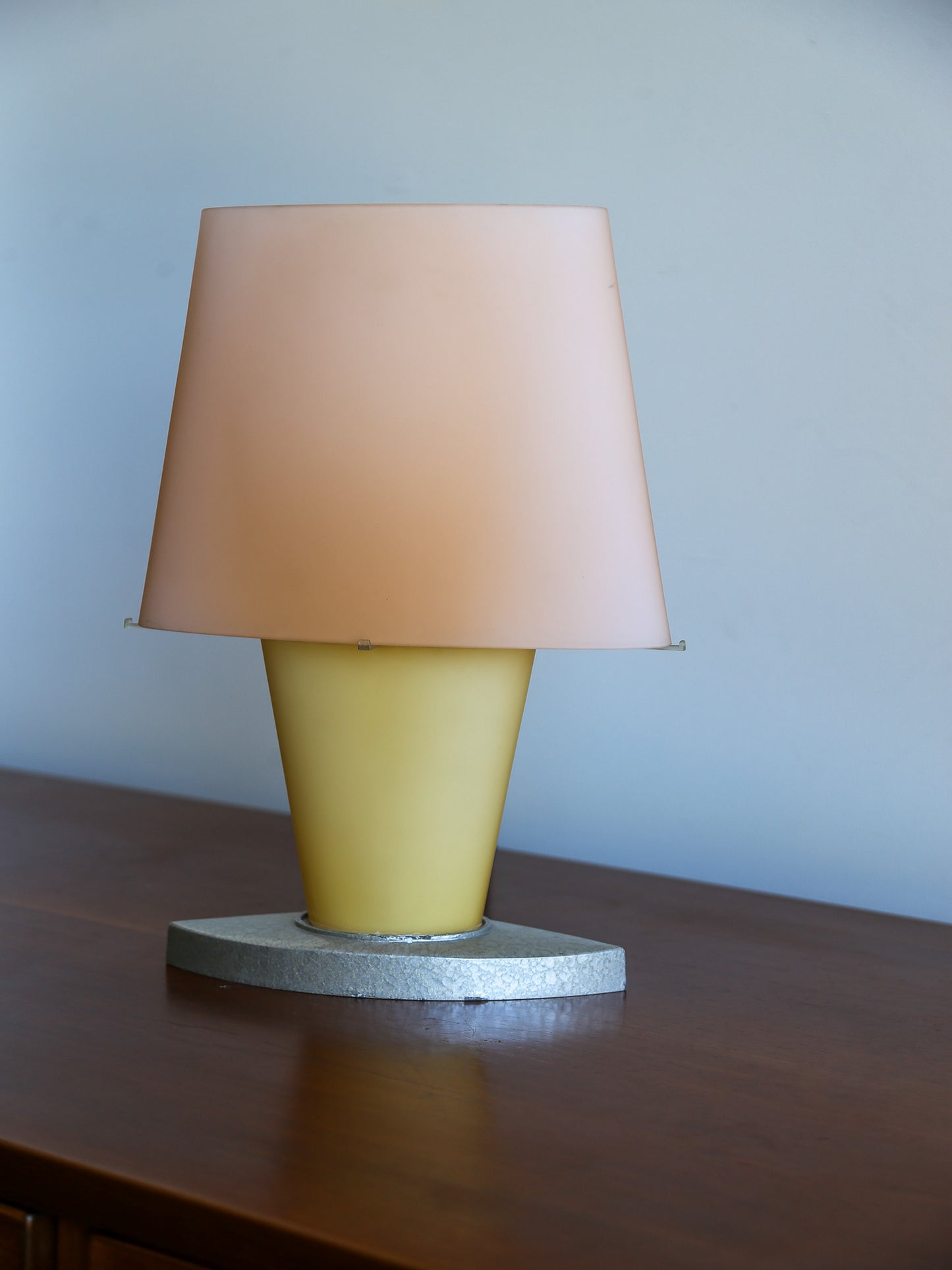 Fontana Arte Model 2892 Frosted Glass Table Lamp by Daniela Puppa