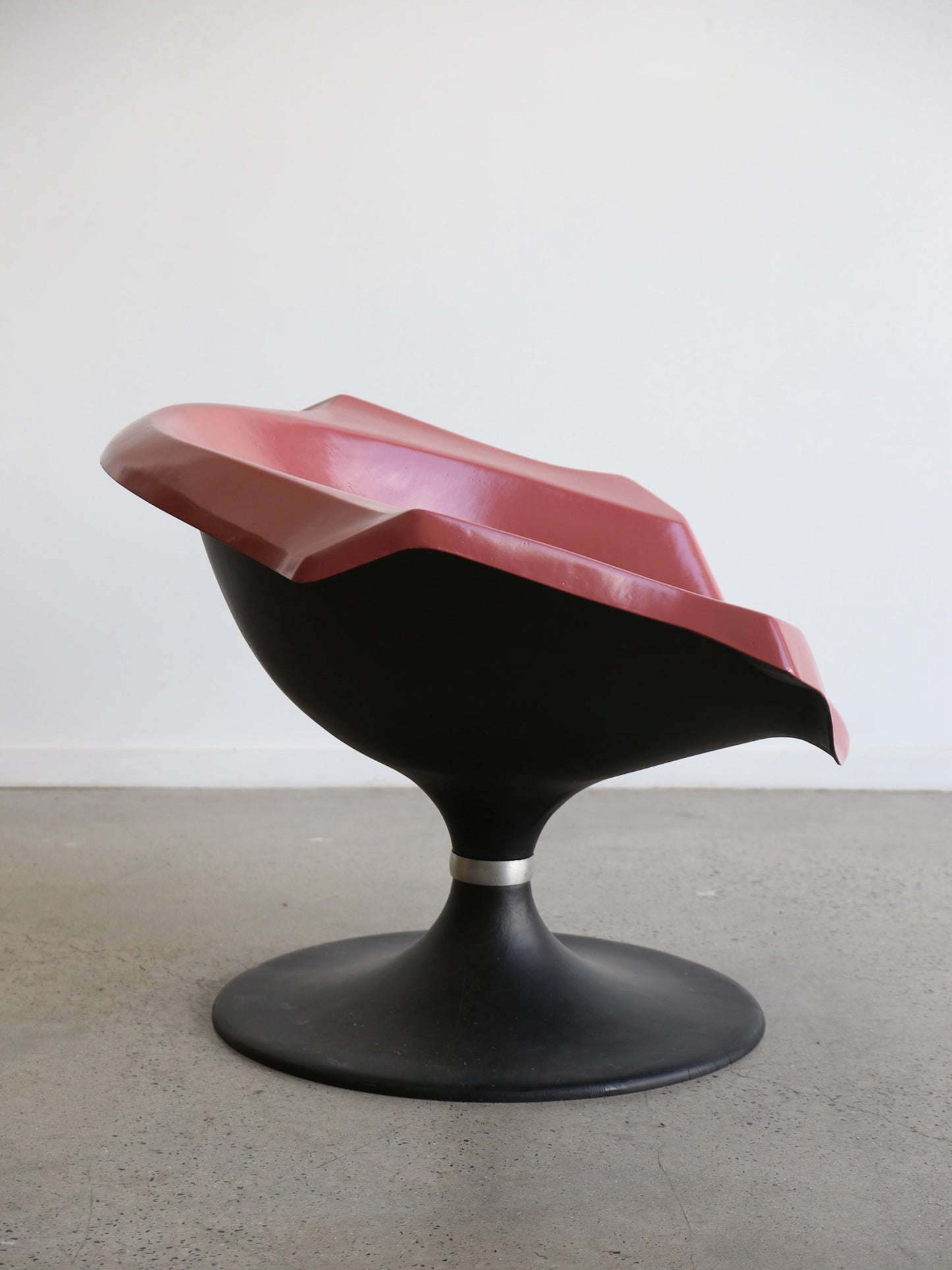 Space Age Sculptural Chair in Fiberglass