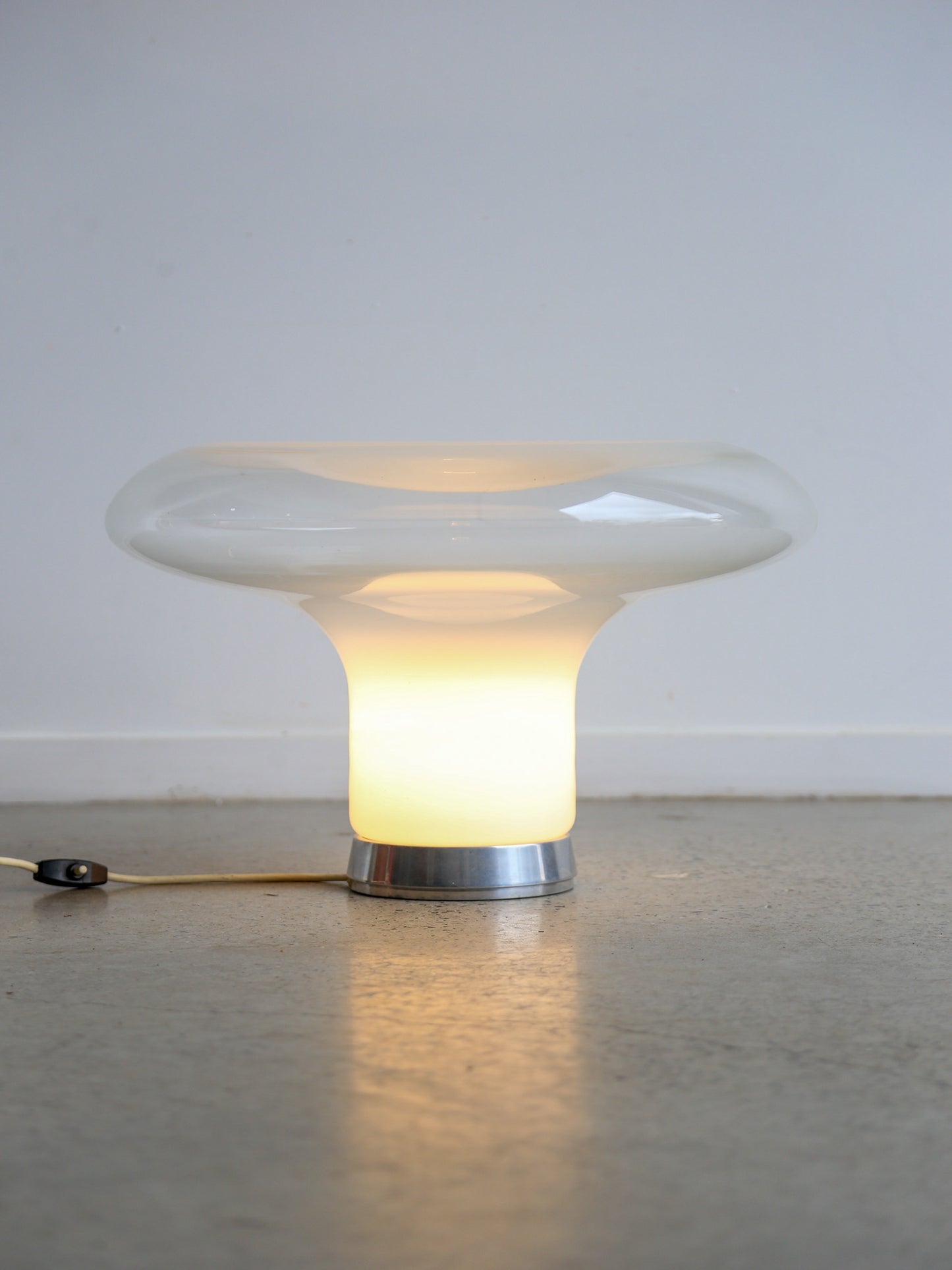 Lesbo Table Lamp by Angelo Mangiarotti for Artemide in Murano Glass