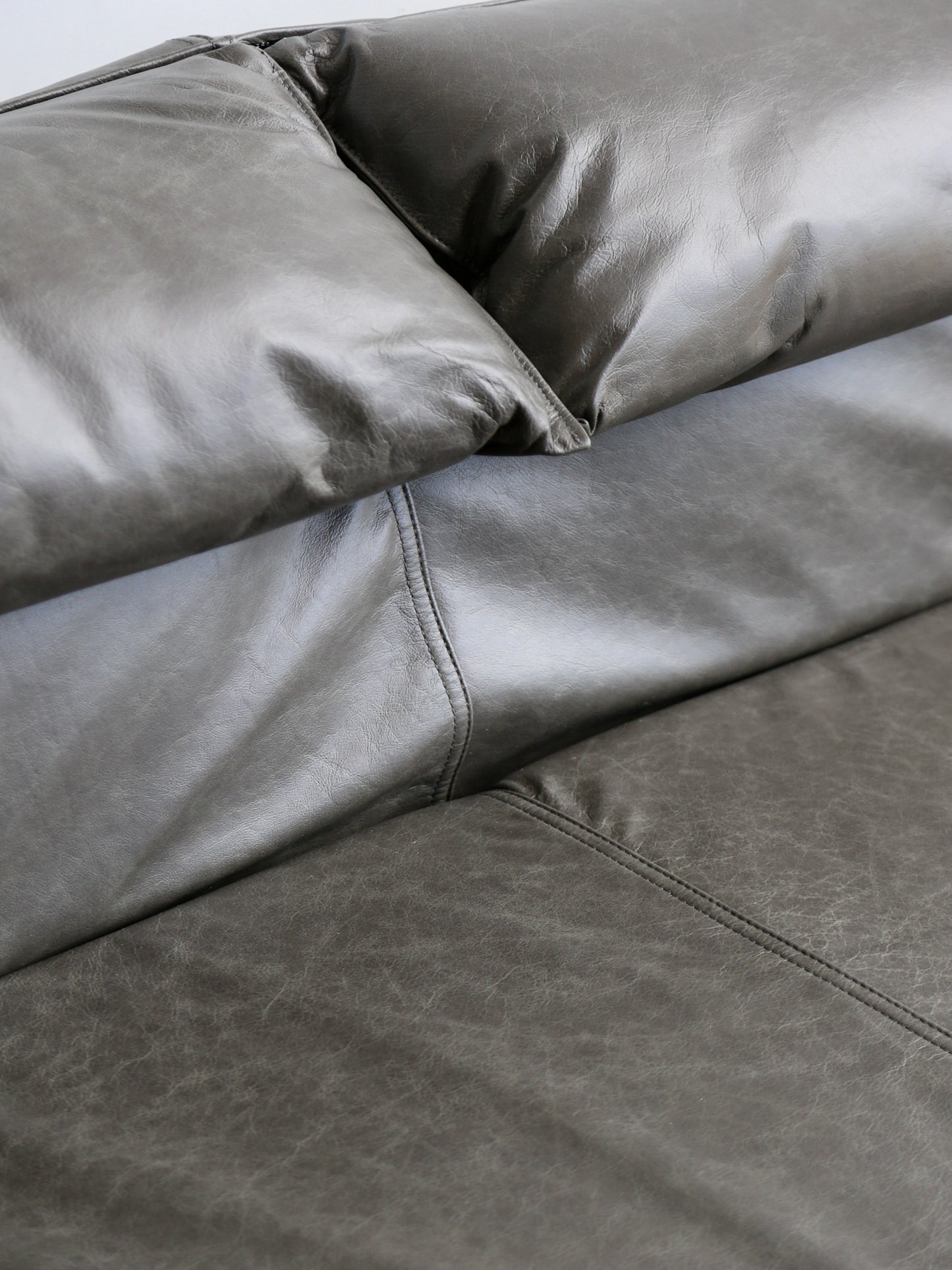 Bamboletto by Mario Bellini for B&B Italia in Grey Frosted Leather 1970s