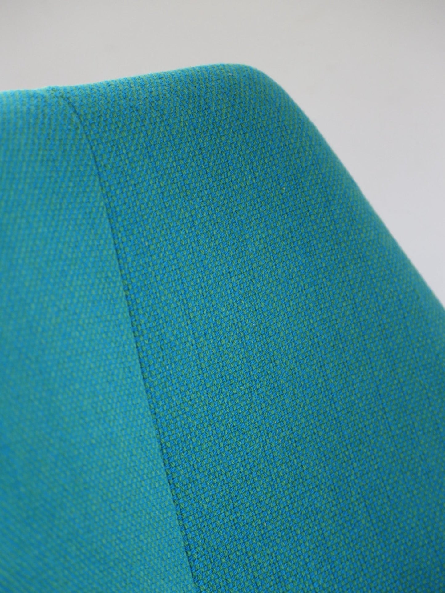 Rondo Chair by Gordon Andrews, Australia - Lumini Collections