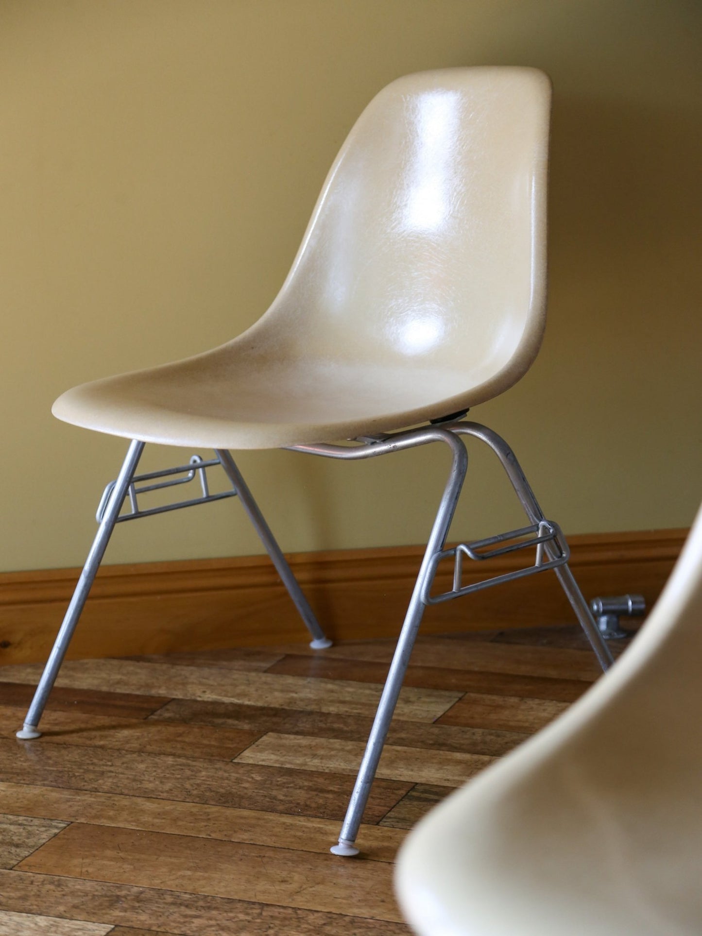 Set of Four Herman Miller Eames Fiberglass Dining Chairs - Lumini Collections