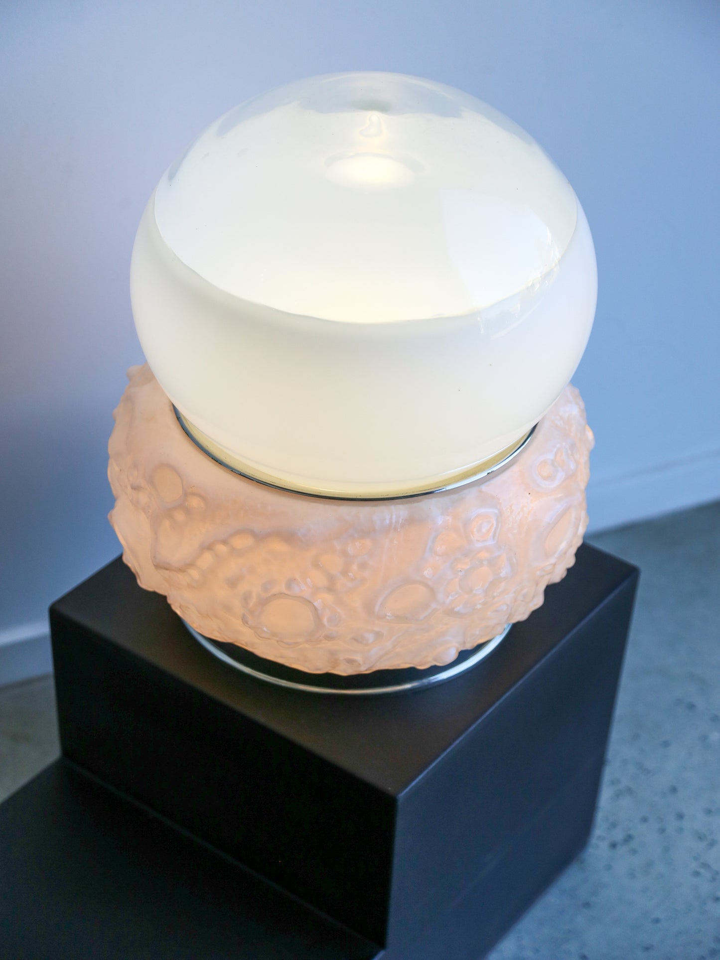Italian Mid Century Modern Murano & Chrome Osso Table Lamp by Mazzega