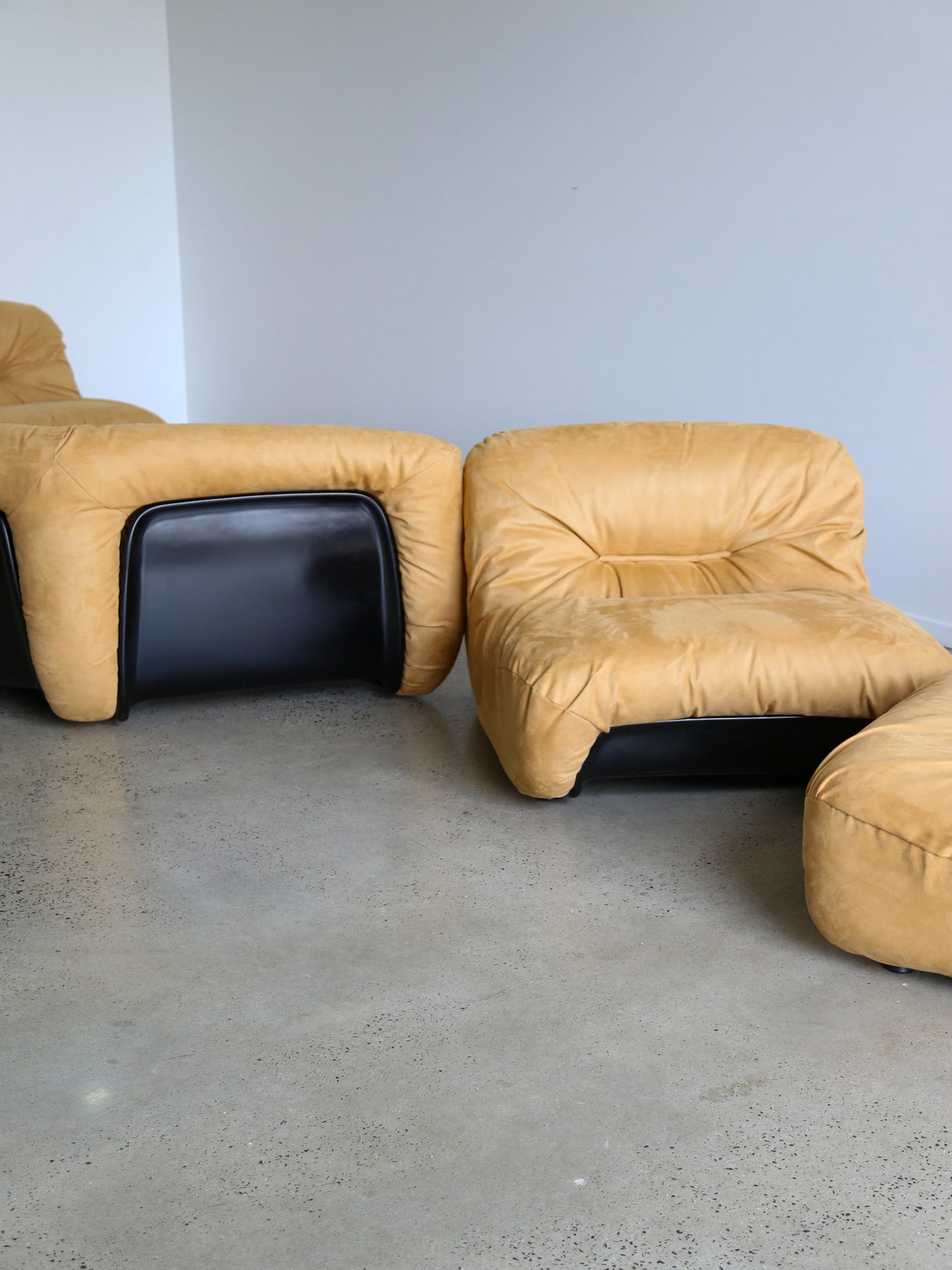 Italian Mid Century Modern Modular Sofa By Diego Mattu for P1 1960s