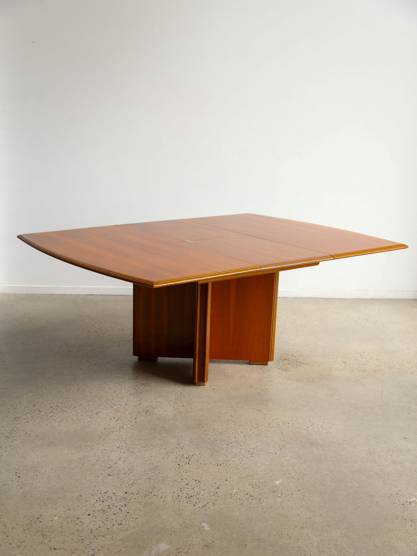 Pierre Cardin for Maxalto Fold-Out Extension Dining Table in Walnut 1980s