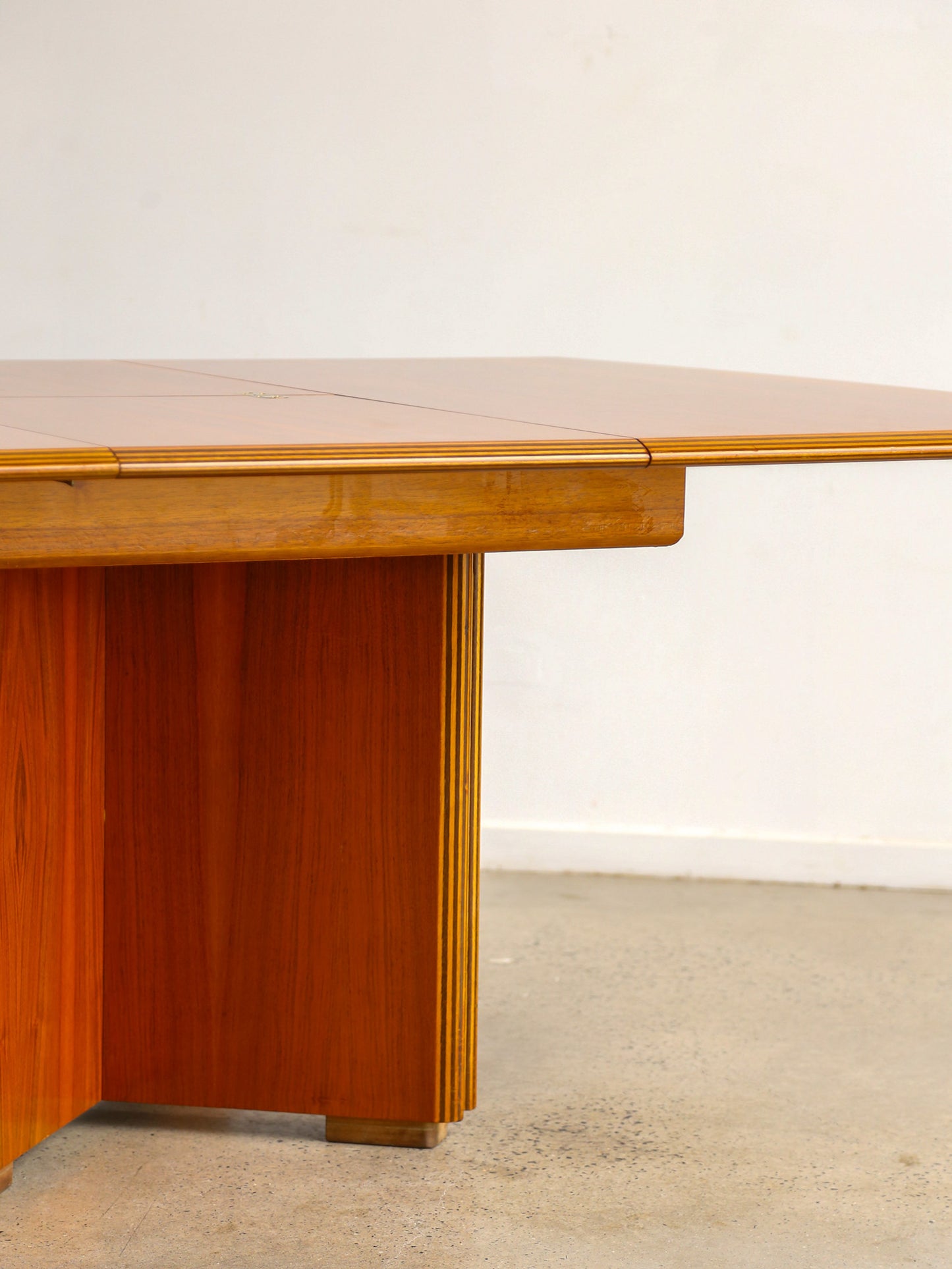 Pierre Cardin for Maxalto Fold-Out Extension Dining Table in Walnut 1980s