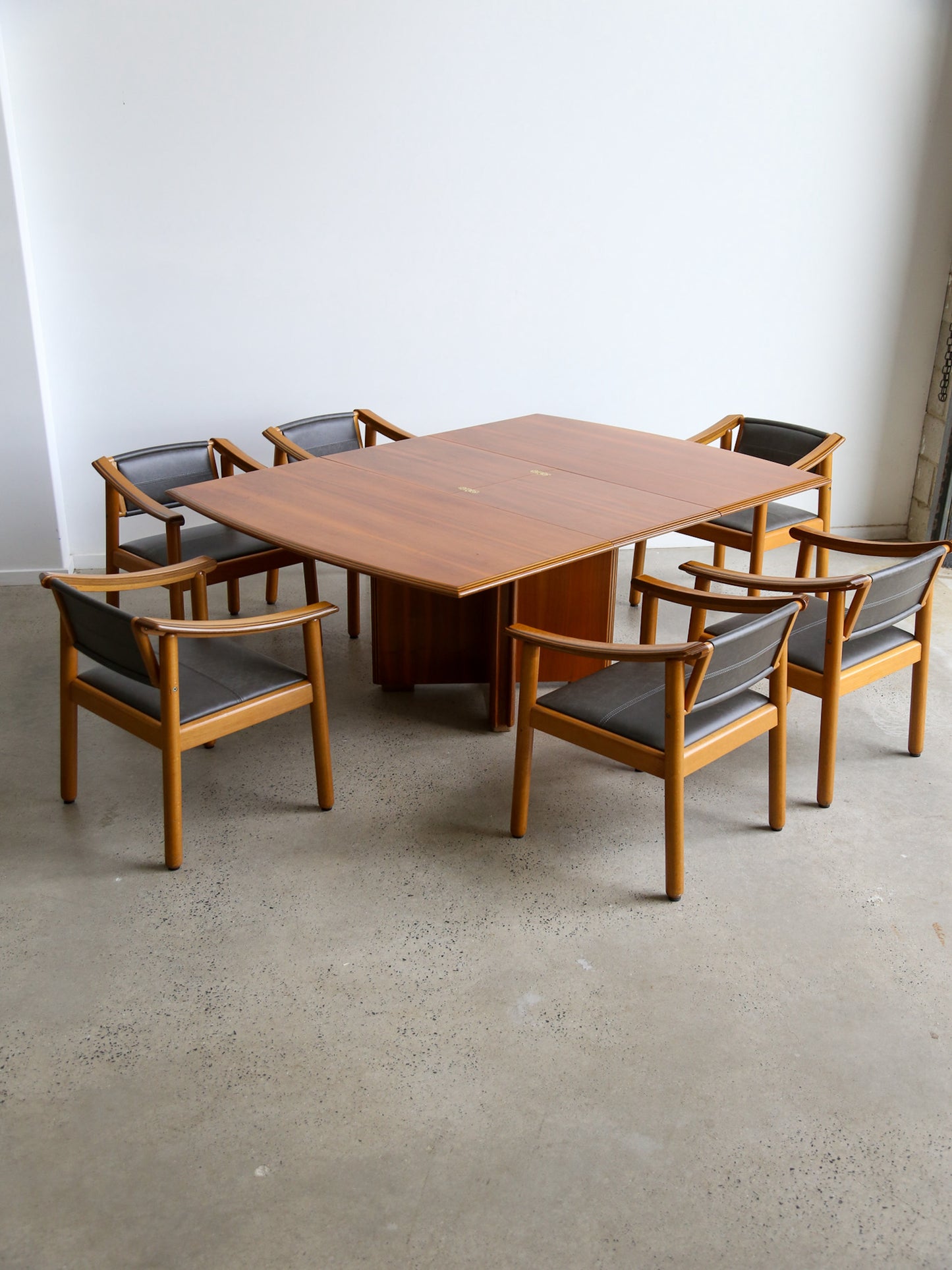 Pierre Cardin for Maxalto Fold-Out Extension Dining Table in Walnut 1980s