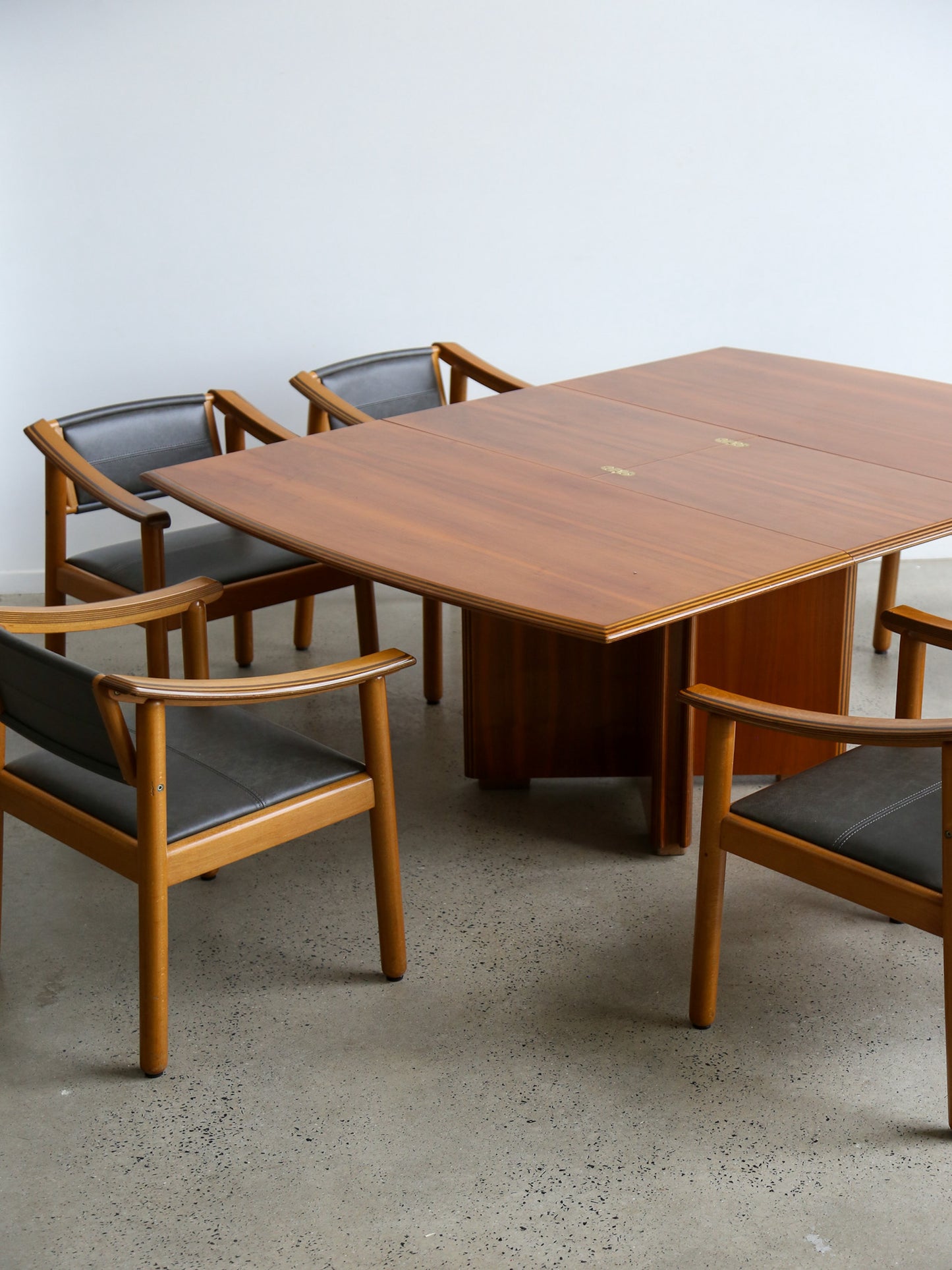 Pierre Cardin for Maxalto Fold-Out Extension Dining Table in Walnut 1980s