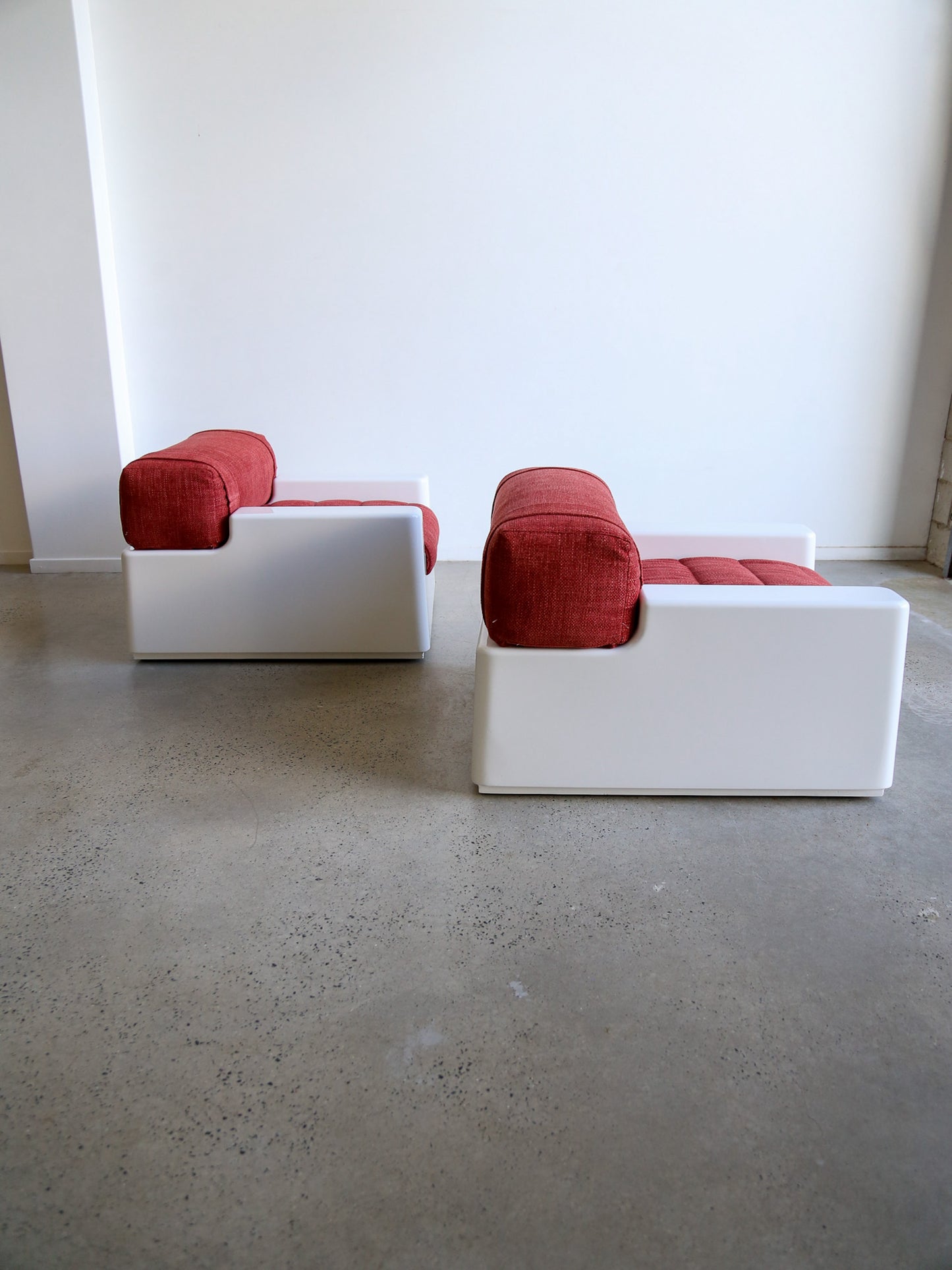 Space Age Set of Two White Fiberglass Armchairs with Extractable Bed