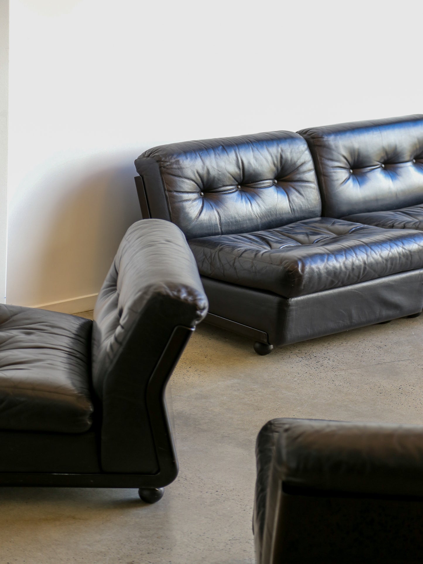 Amanta Modular Sofa in Black Leather By Mario Bellini for B&B Italia 1970