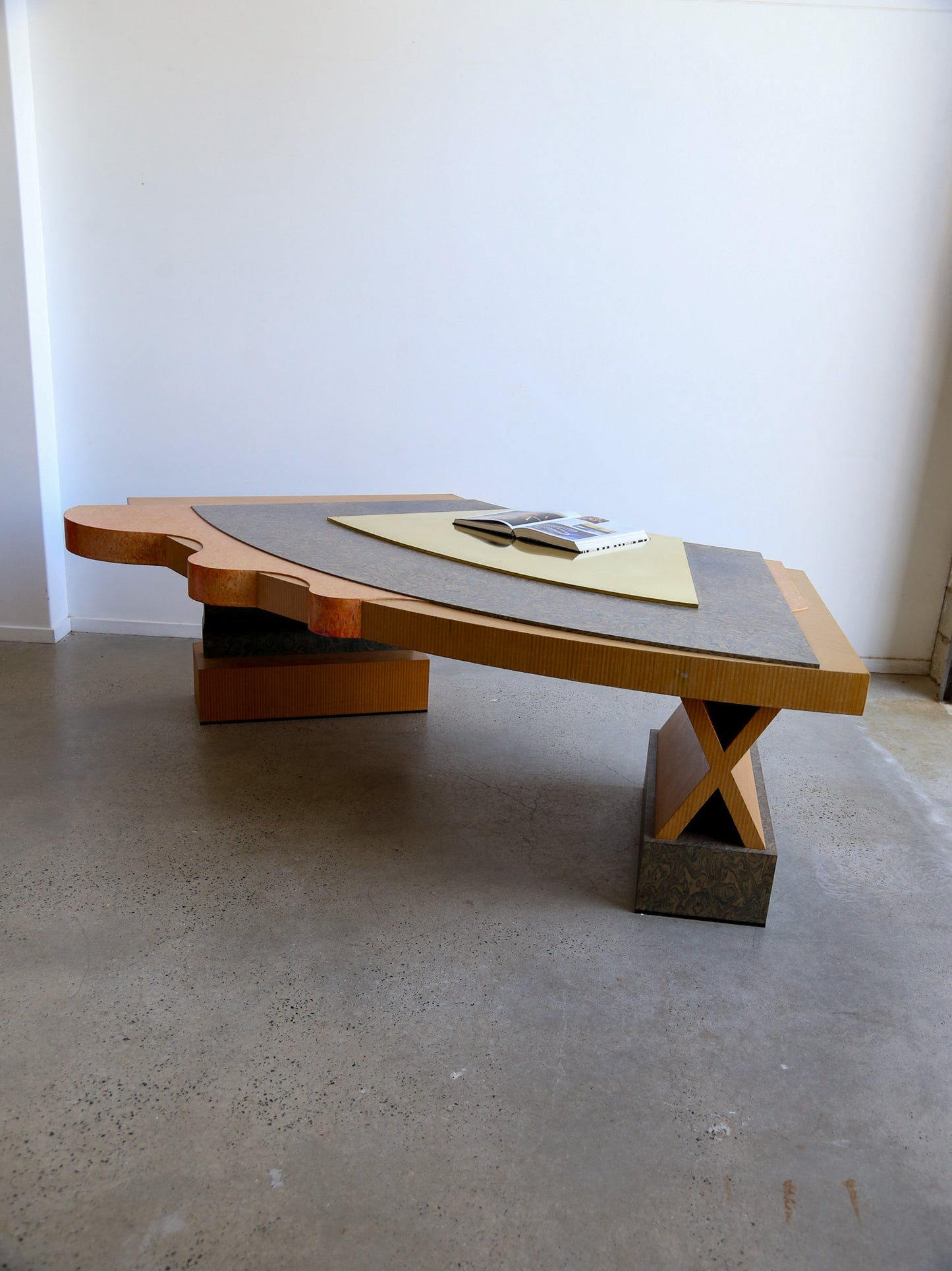 Memphis Style Desk in Wood and Brass 1980s