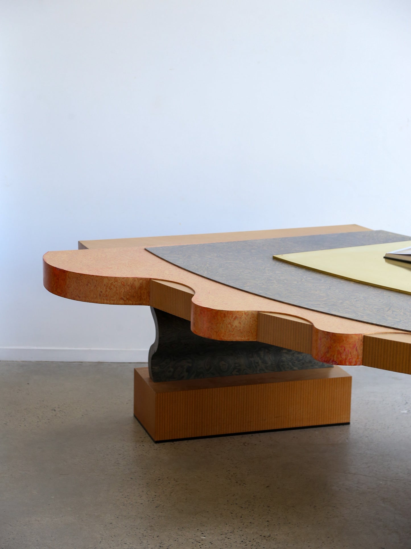 Memphis Style Desk in Wood and Brass 1980s