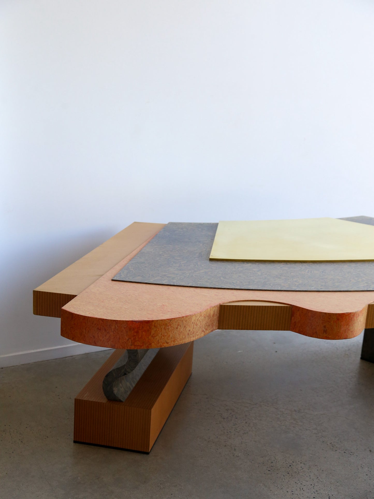 Memphis Style Desk in Wood and Brass 1980s