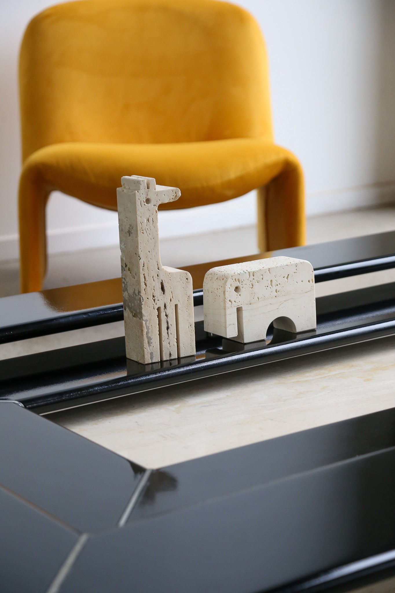 Travertine Giraffe Sculpture Attributed to Enzo Mari for Fratelli Mannelli, 1970s - Lumini Collections