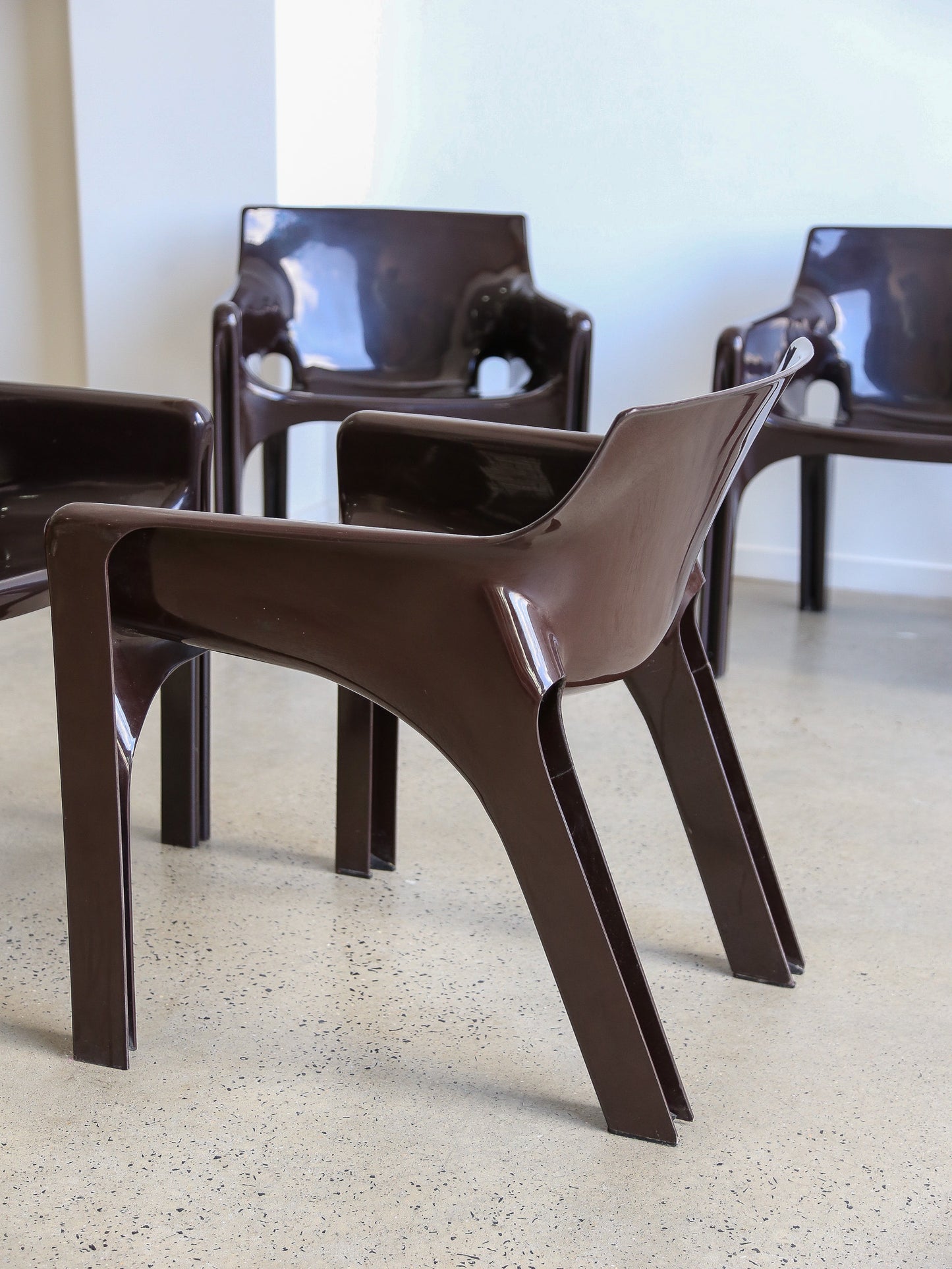 Gaudi Brown Chairs by Vico Magistretti for Artemide Set of Five 1970s