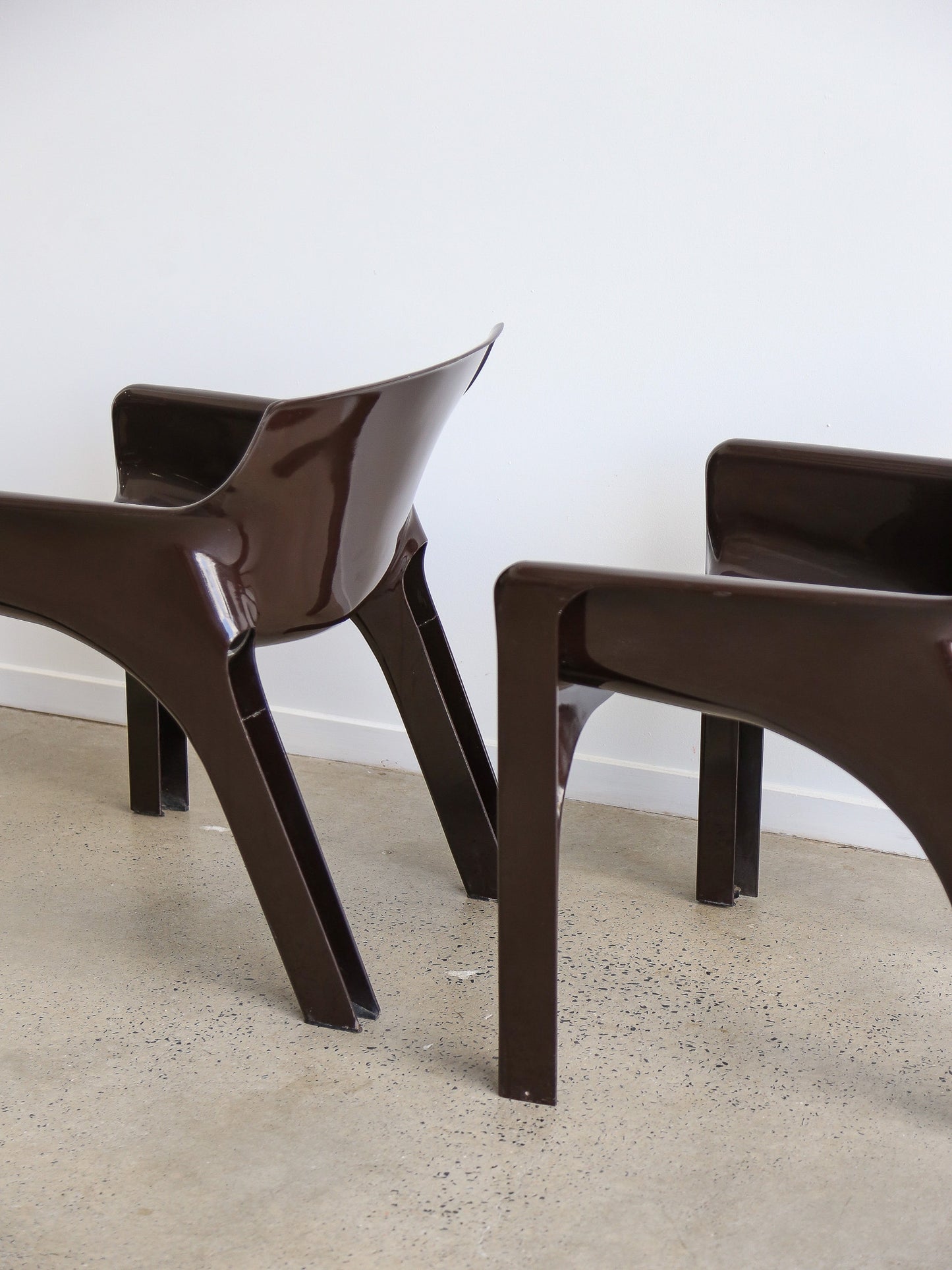 Gaudi Brown Chairs by Vico Magistretti for Artemide Set of Five 1970s