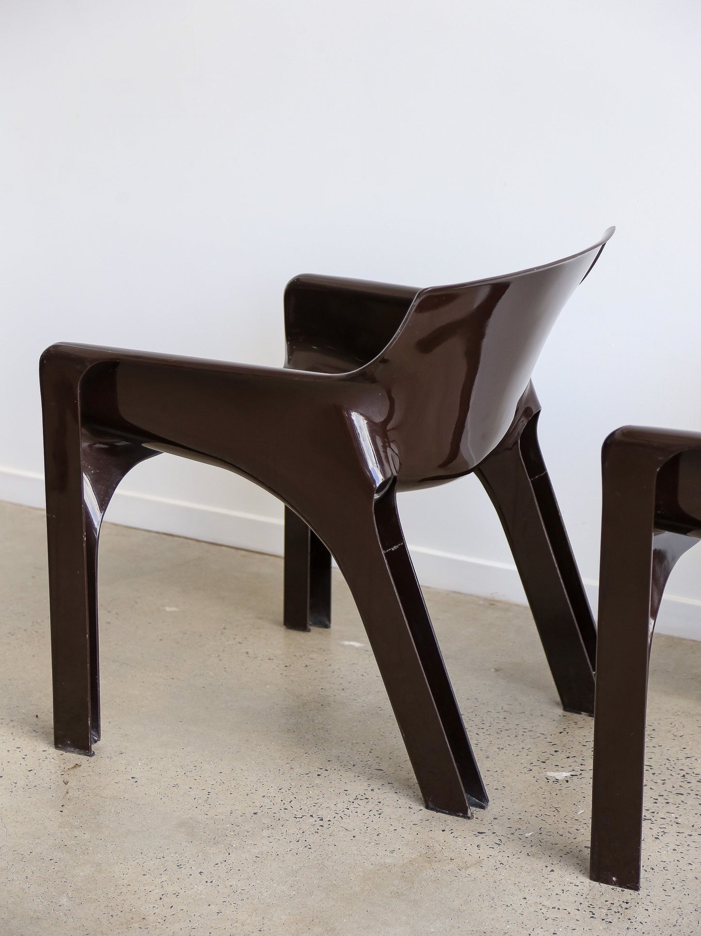 Gaudi Brown Chairs by Vico Magistretti for Artemide Set of Five 1970s