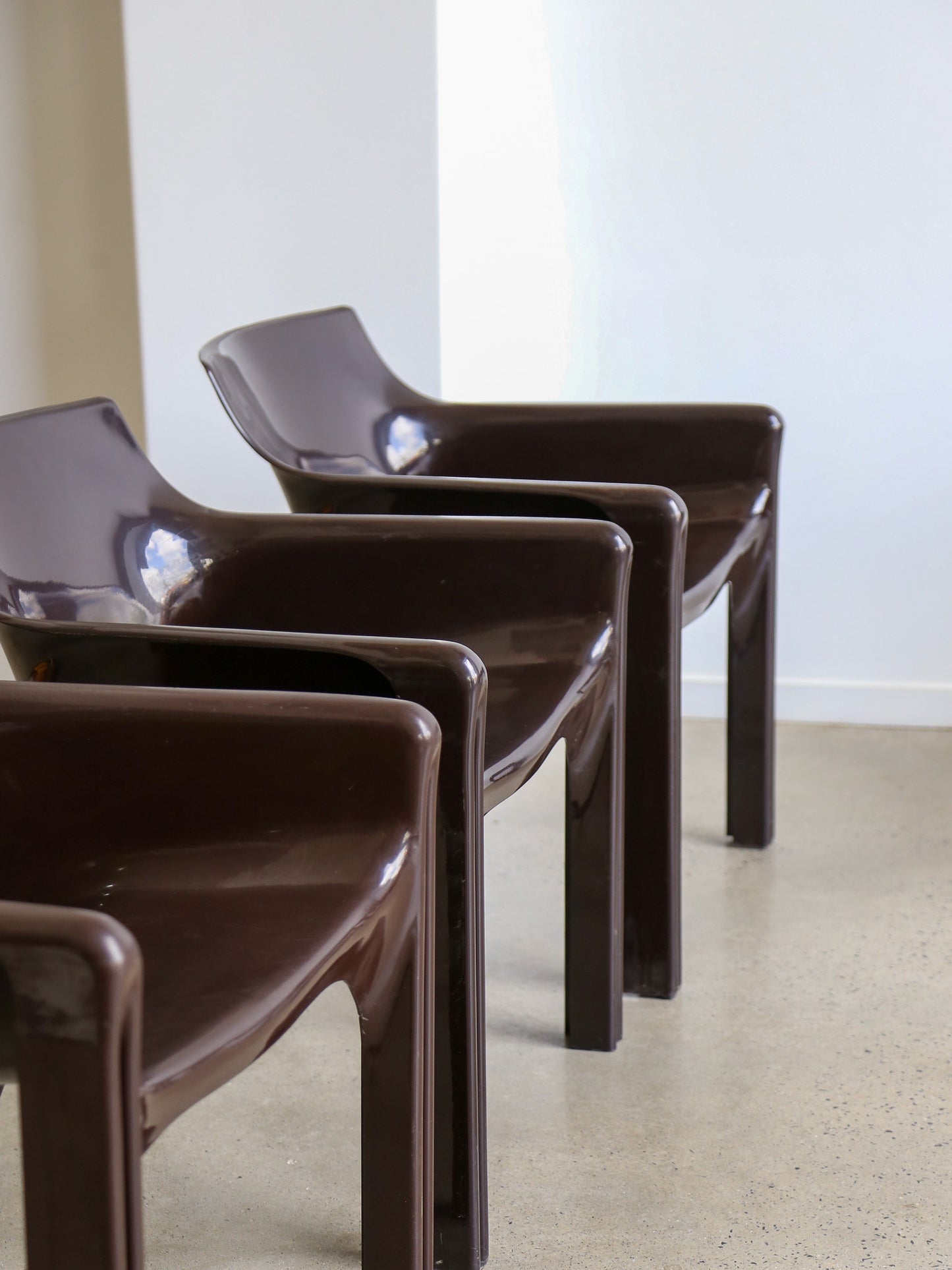 "Gaudi" Brown Chairs by Vico Magistretti for Artemide Set of Five 1970s