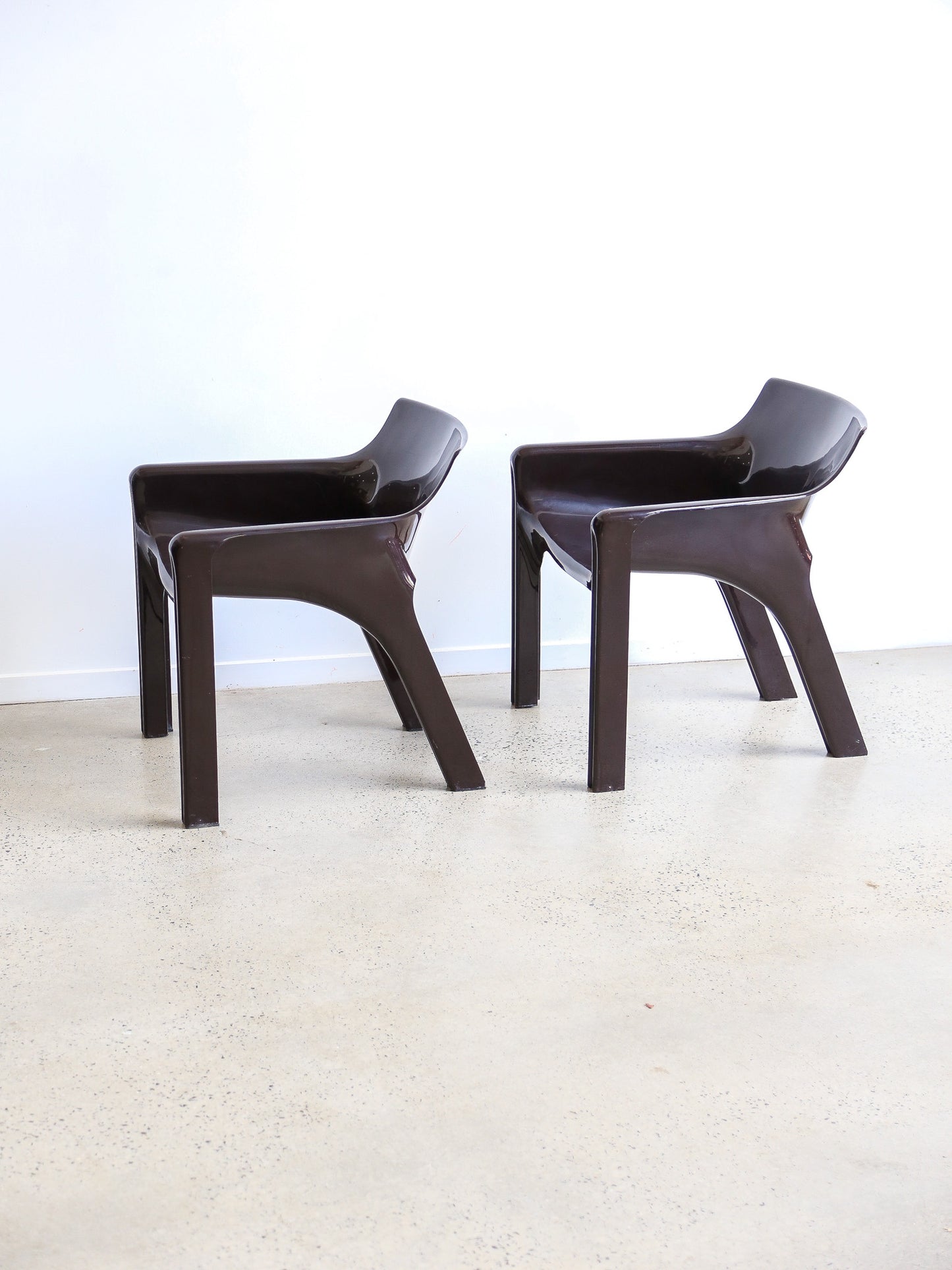 Gaudi Brown Chairs by Vico Magistretti for Artemide Set of Five 1970s