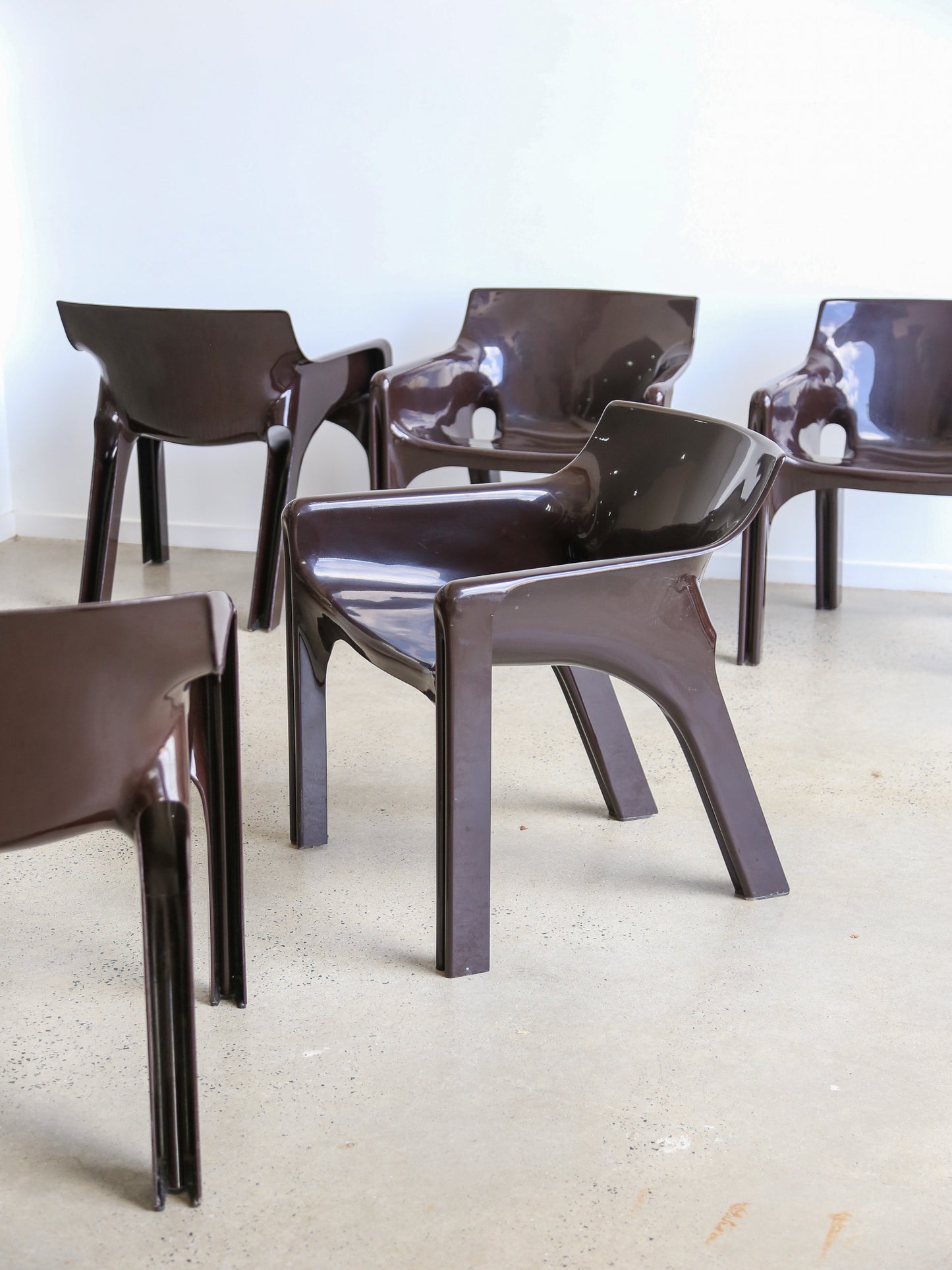 Gaudi Brown Chairs by Vico Magistretti for Artemide Set of Five 1970s