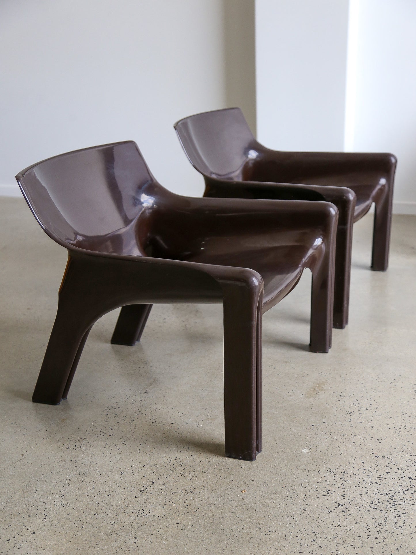 Vicario Lounge Chairs by Vico Magistretti for Artemide Set of Four