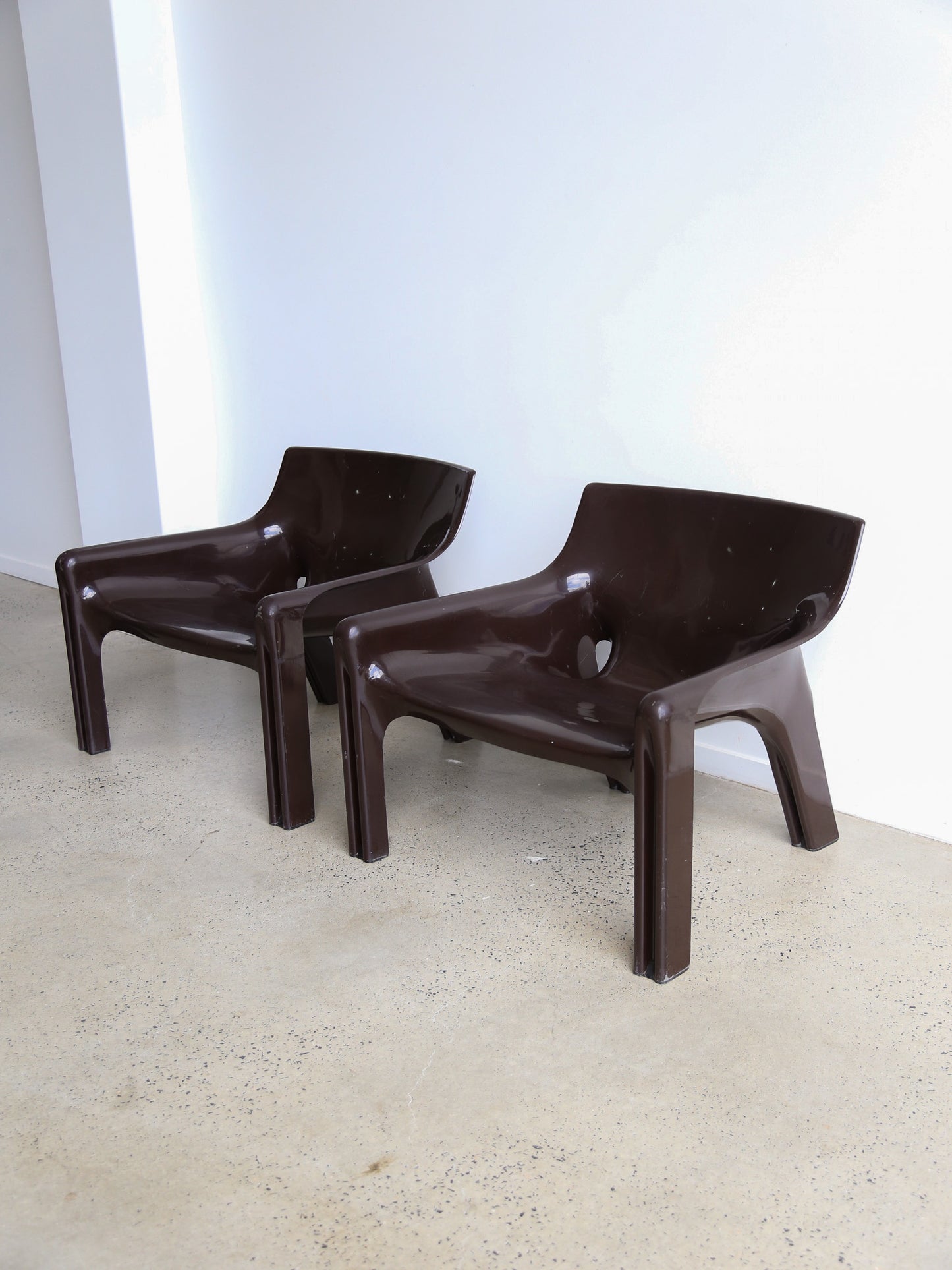 Vicario Lounge Chairs by Vico Magistretti for Artemide Set of Four