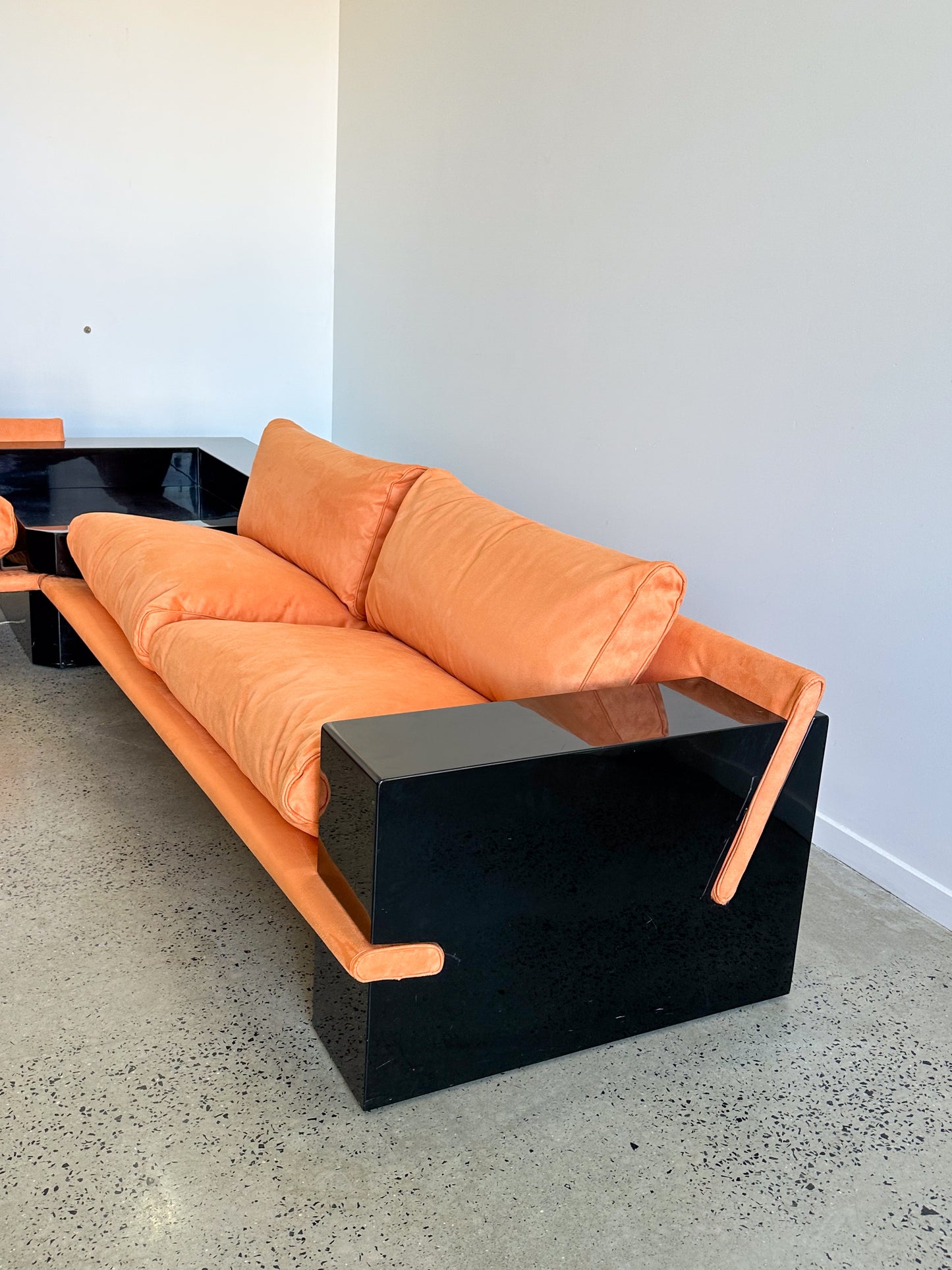Arflex L Shape Black Lacquered Sofa with Light Suede Orange Cushions 1980