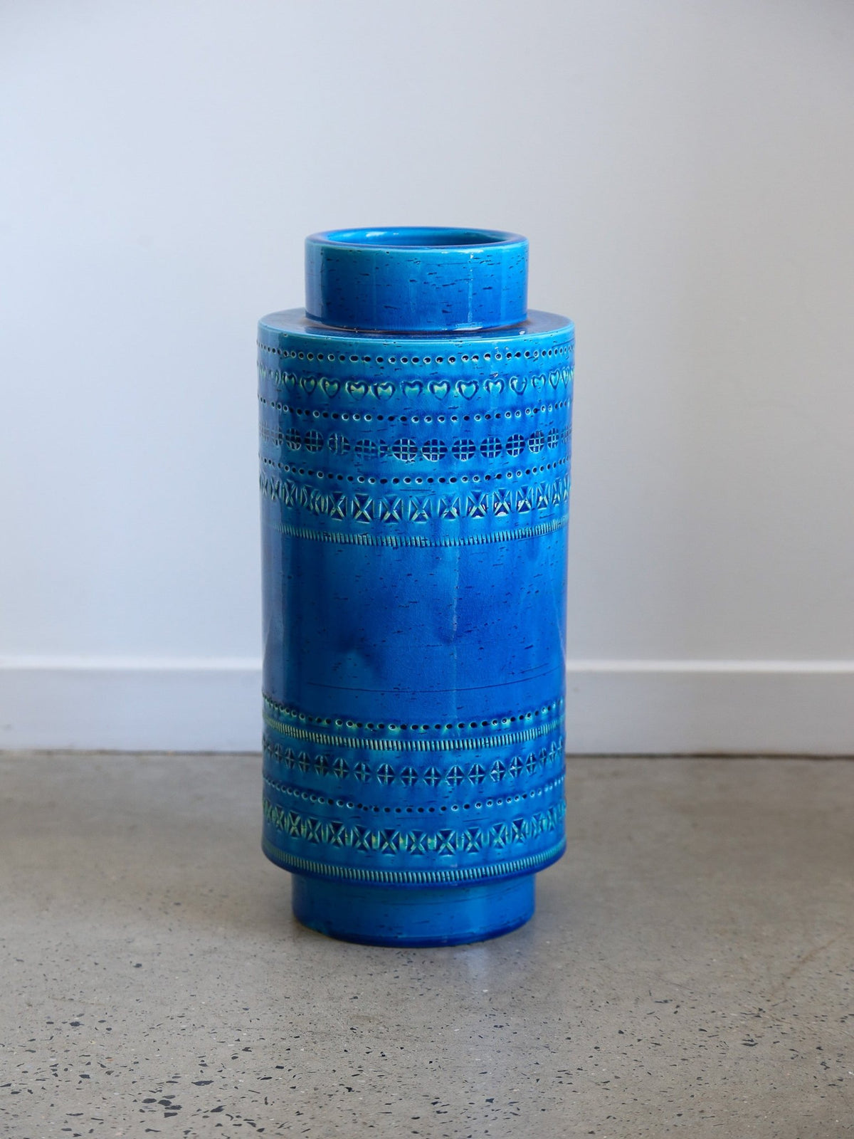 Bitossi Rimini Blue Collection Bitossi Rimini Blue Large Vase – Lumini Collections