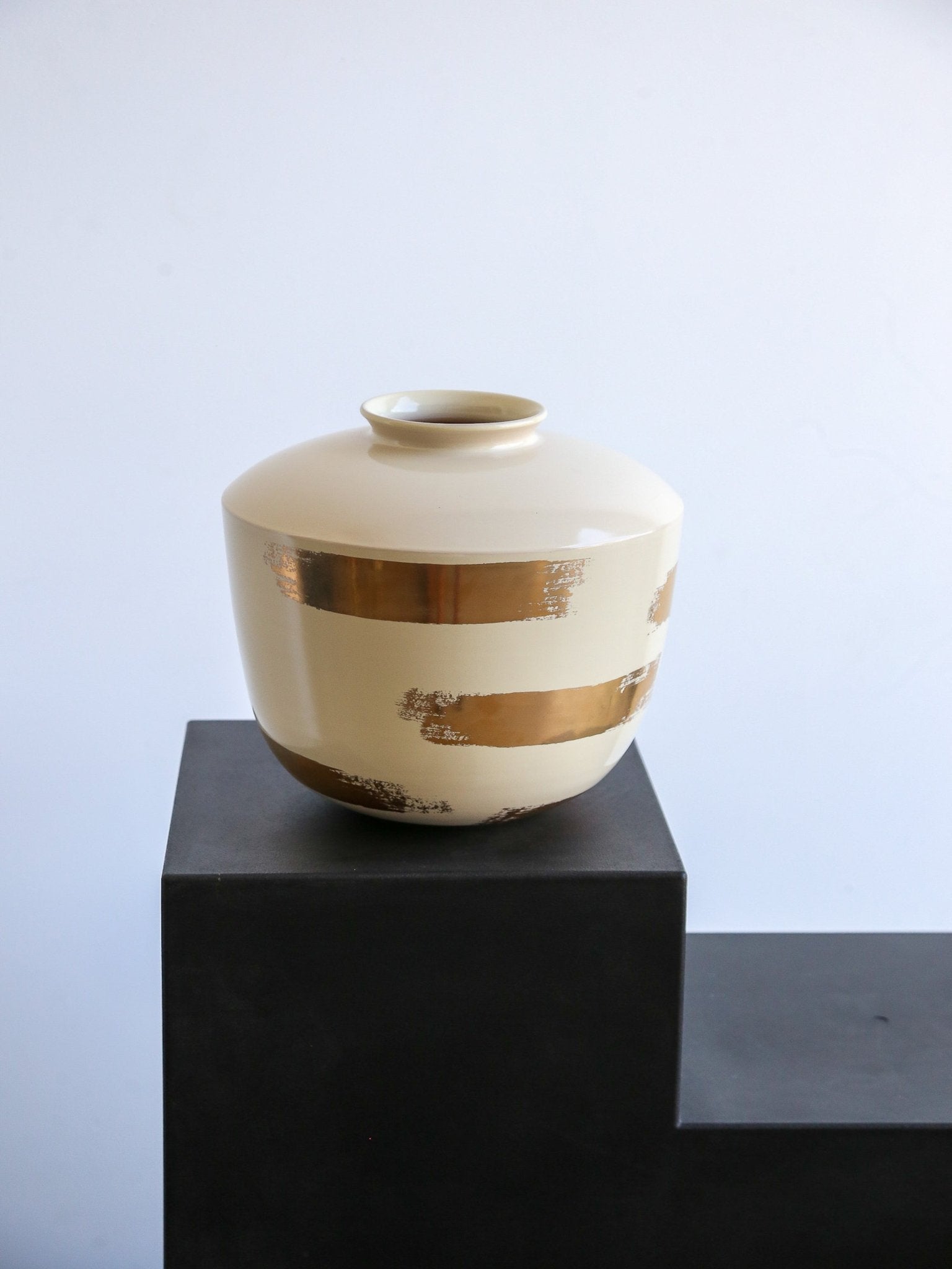 Italian Ceramic Vase by Kenzo Takada for Rometti, Contemporary - Lumini Collections