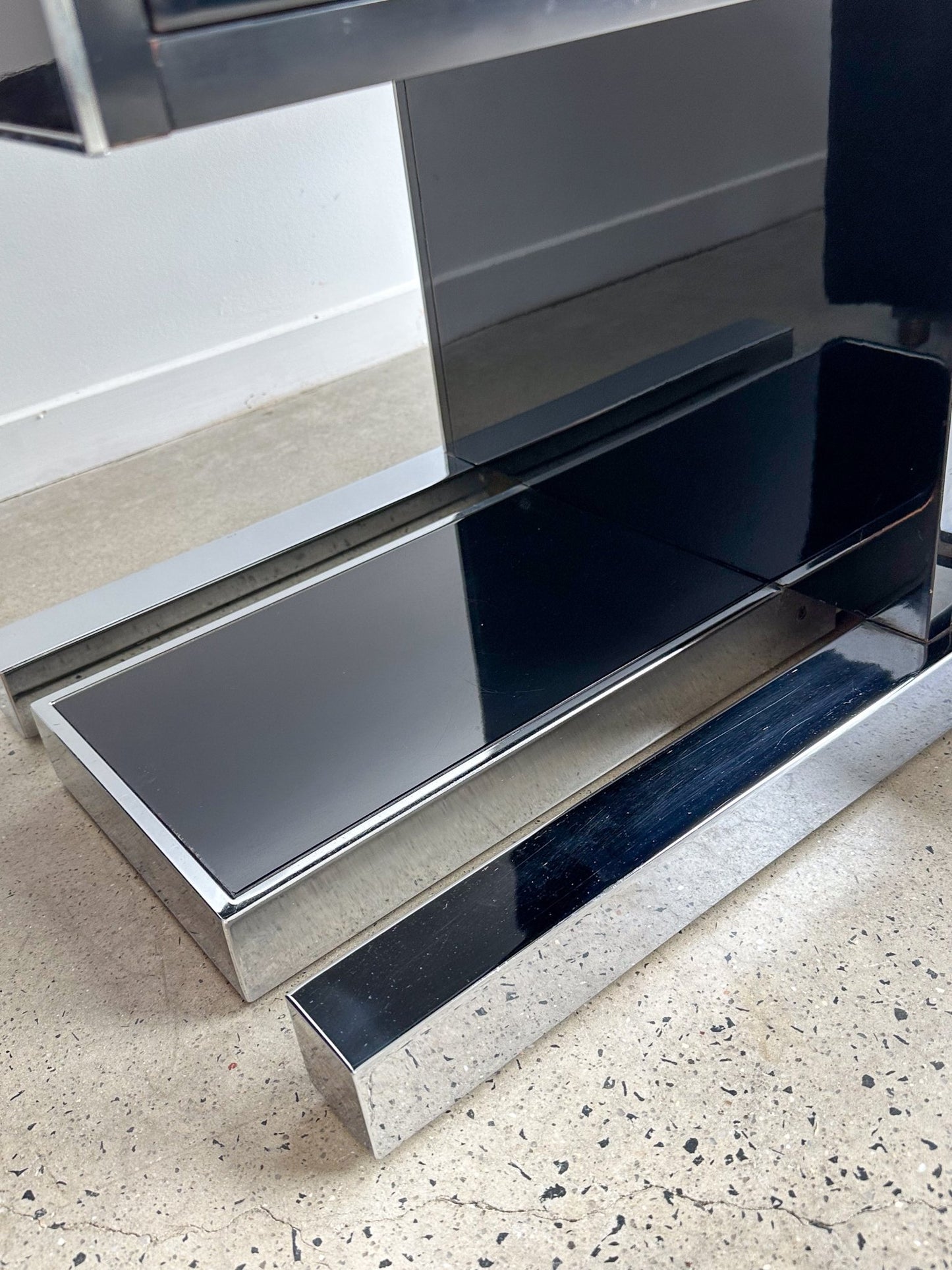 Italian Mid Century Modern Dry Bar Console by Willy Rizzo in Chrome and Lacquered Timber - Lumini Collections