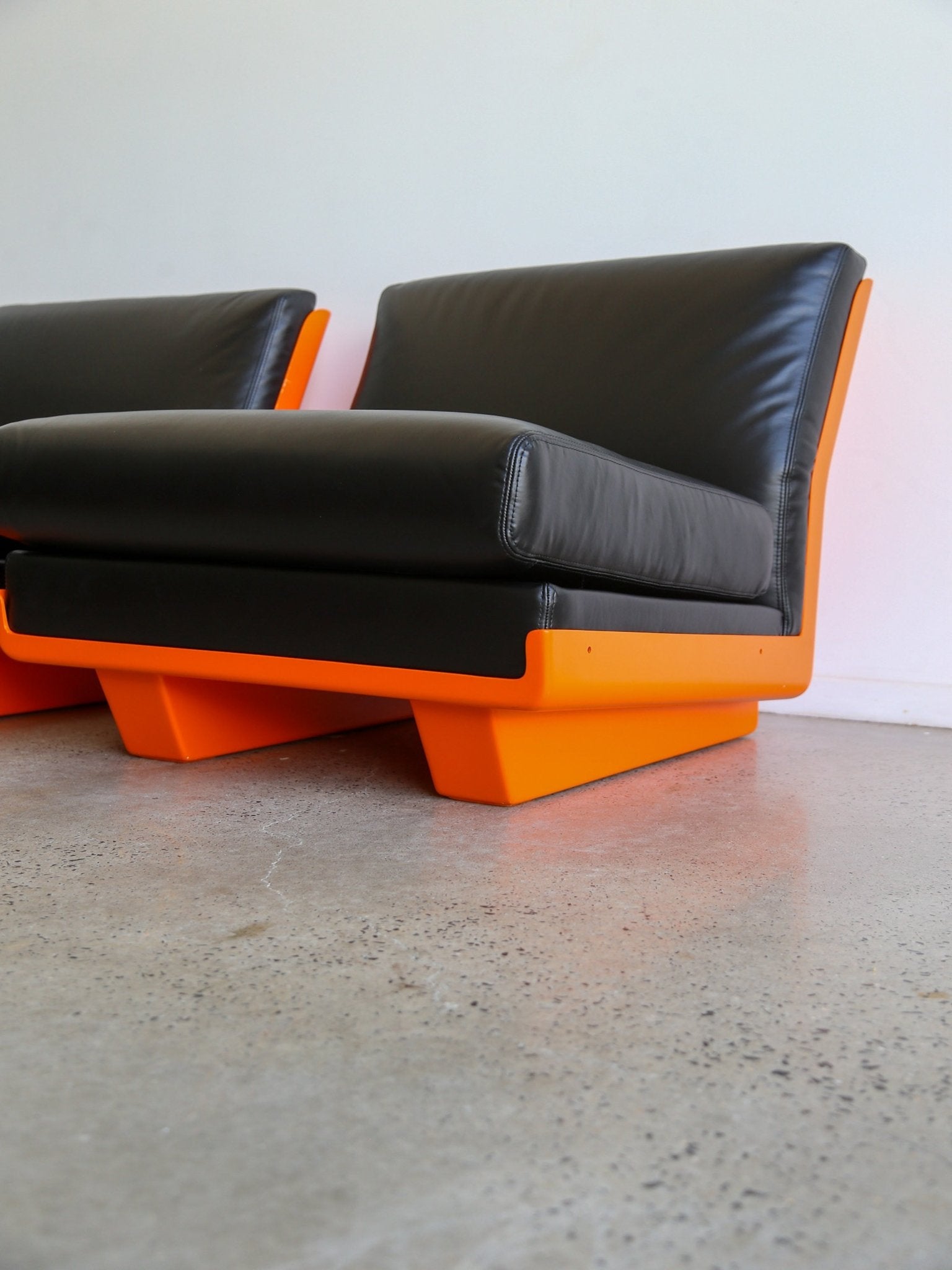Italian Space Age Resin and Leather Lounge Chairs, 1970s - Lumini Collections