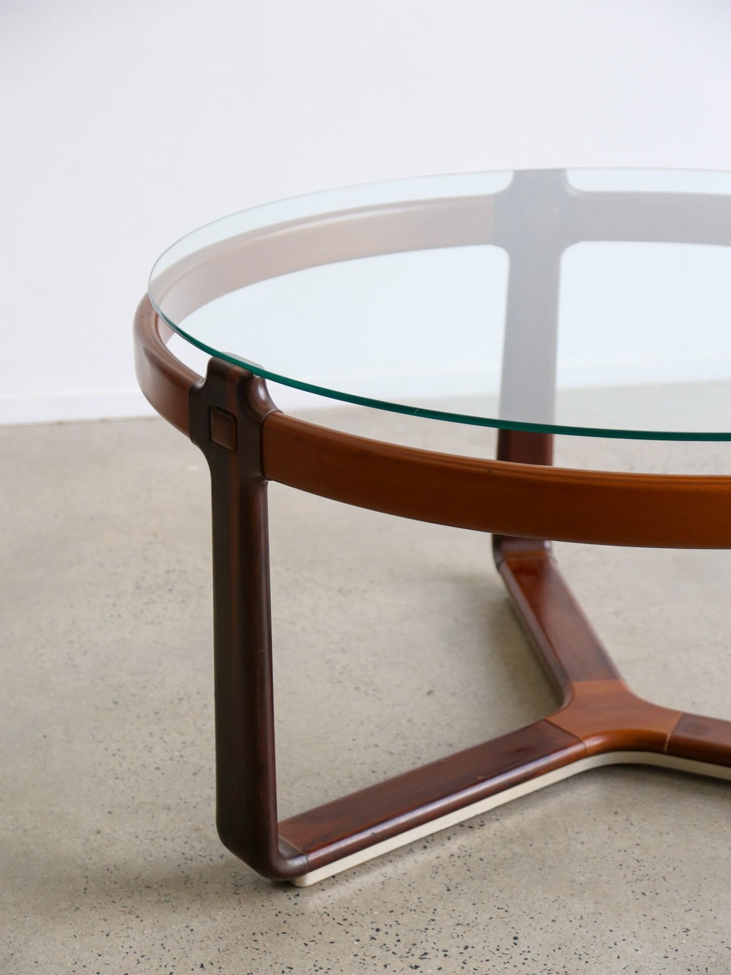 Italian vintage round glass dining table by Ceccotti, 1970s - Lumini Collections