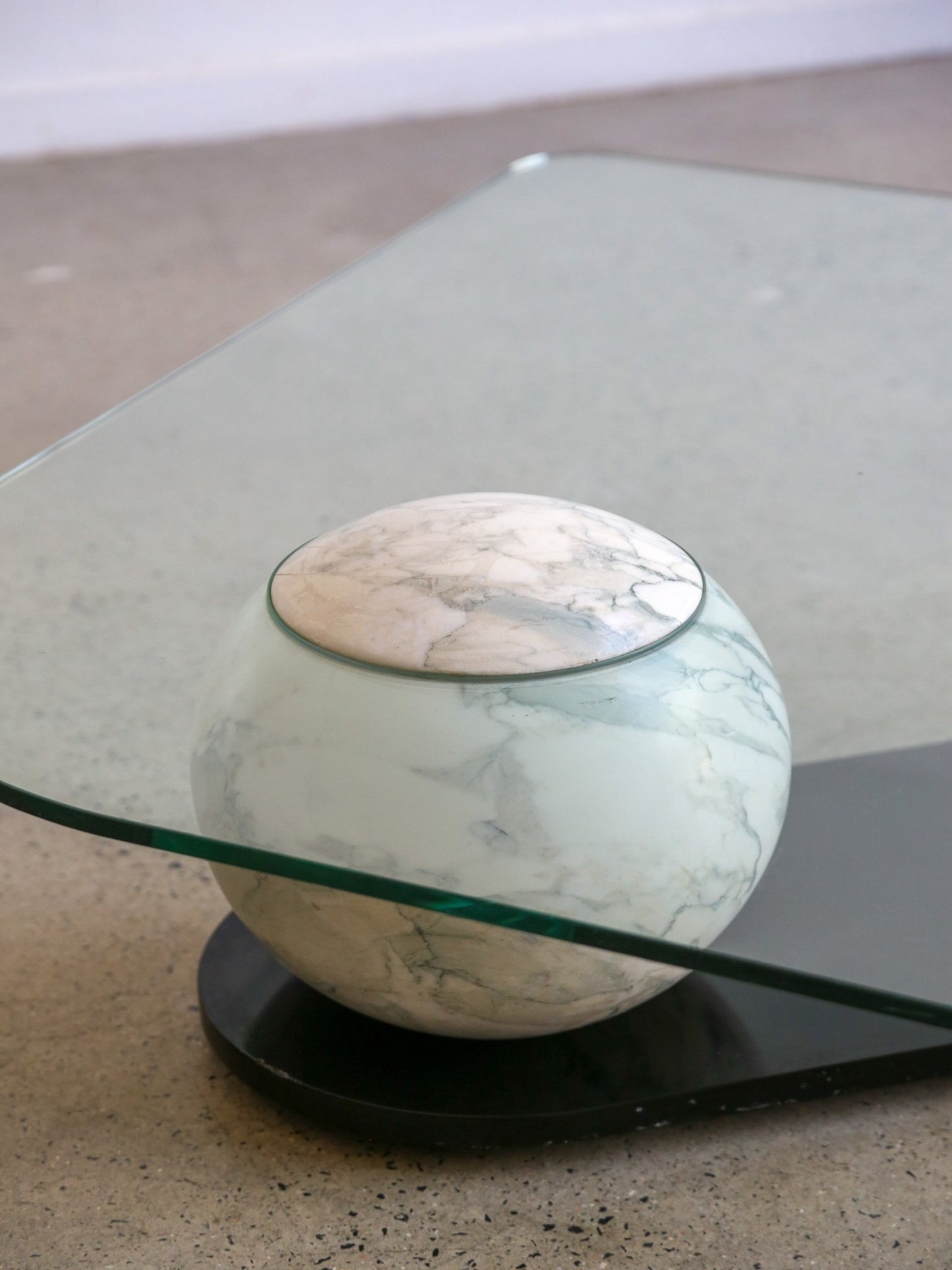 Italian vintage marble sphere and glass coffee table by Fratelli Longhi - Lumini Collections