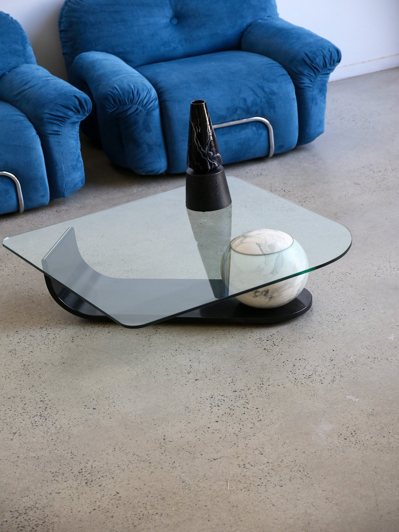 Italian vintage marble sphere and glass coffee table by Fratelli Longhi - Lumini Collections