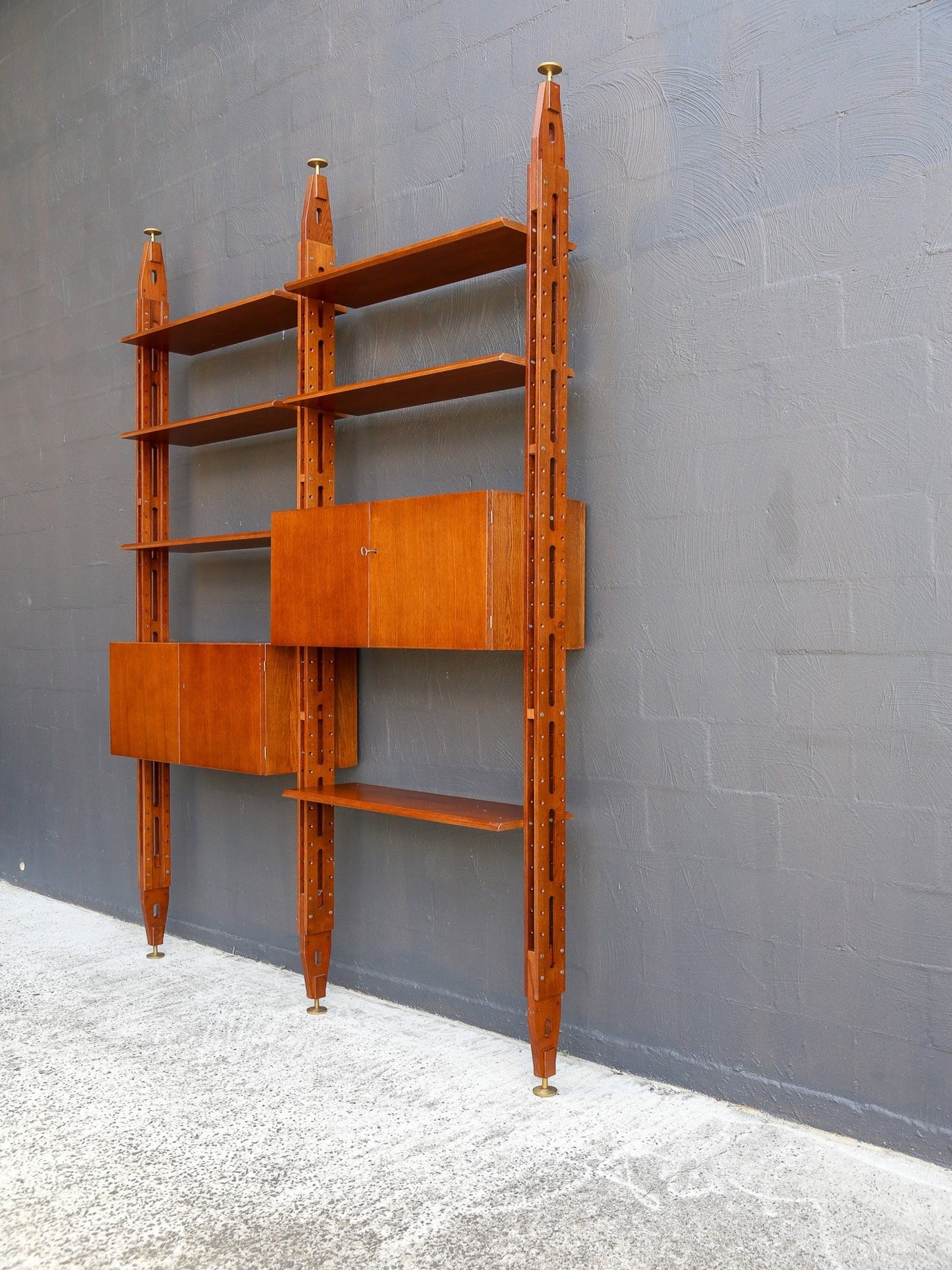 La Giraffa by Paolo Tilche for Arform Bookcase - Lumini Collections