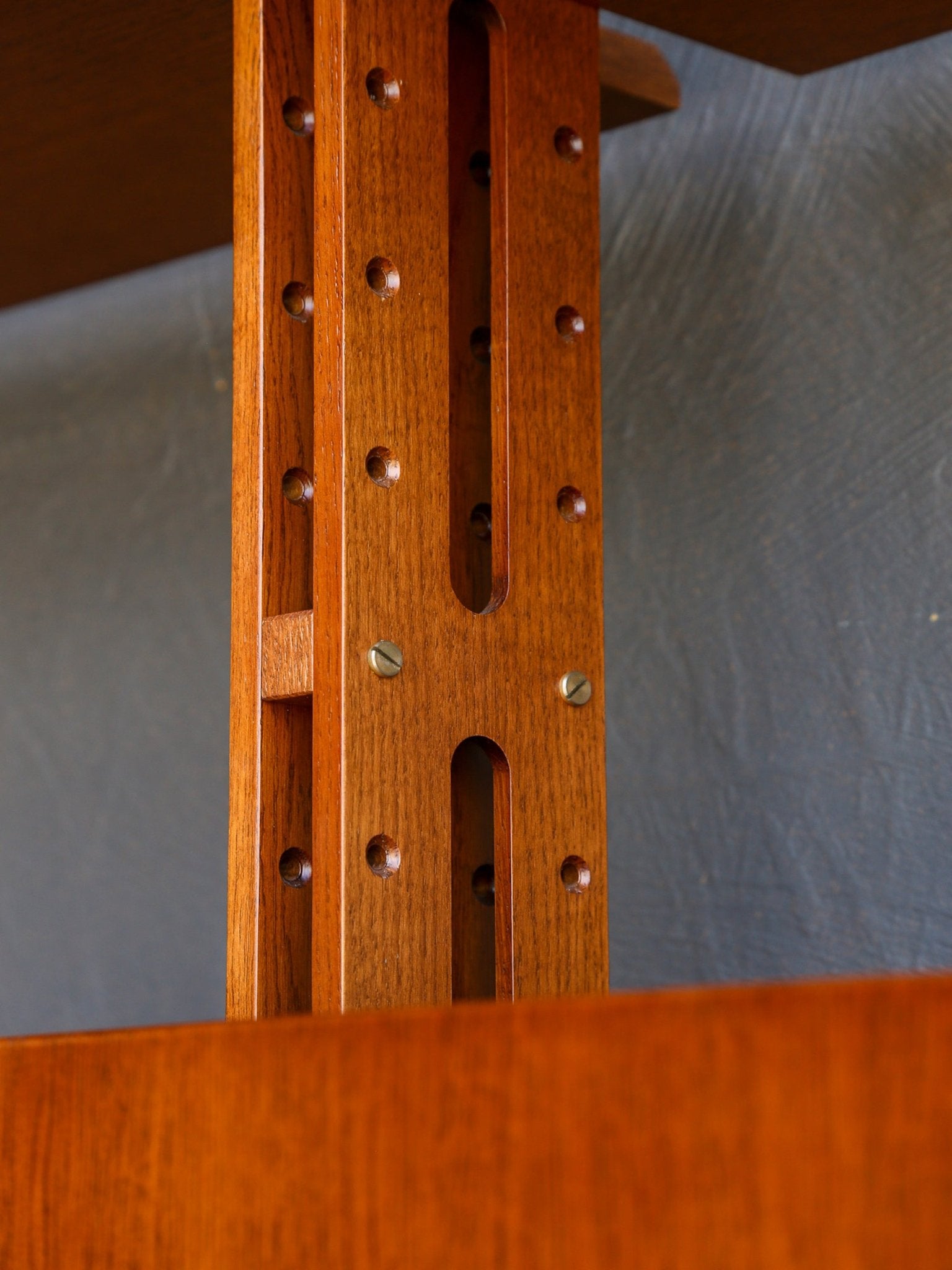 La Giraffa by Paolo Tilche for Arform Bookcase - Lumini Collections