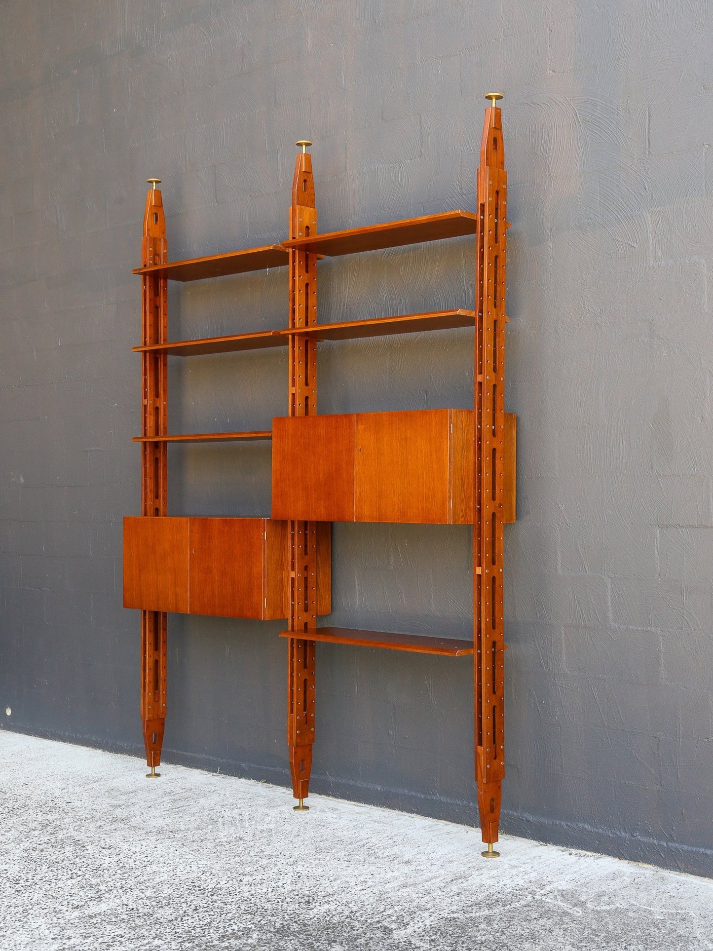 La Giraffa by Paolo Tilche for Arform Bookcase - Lumini Collections