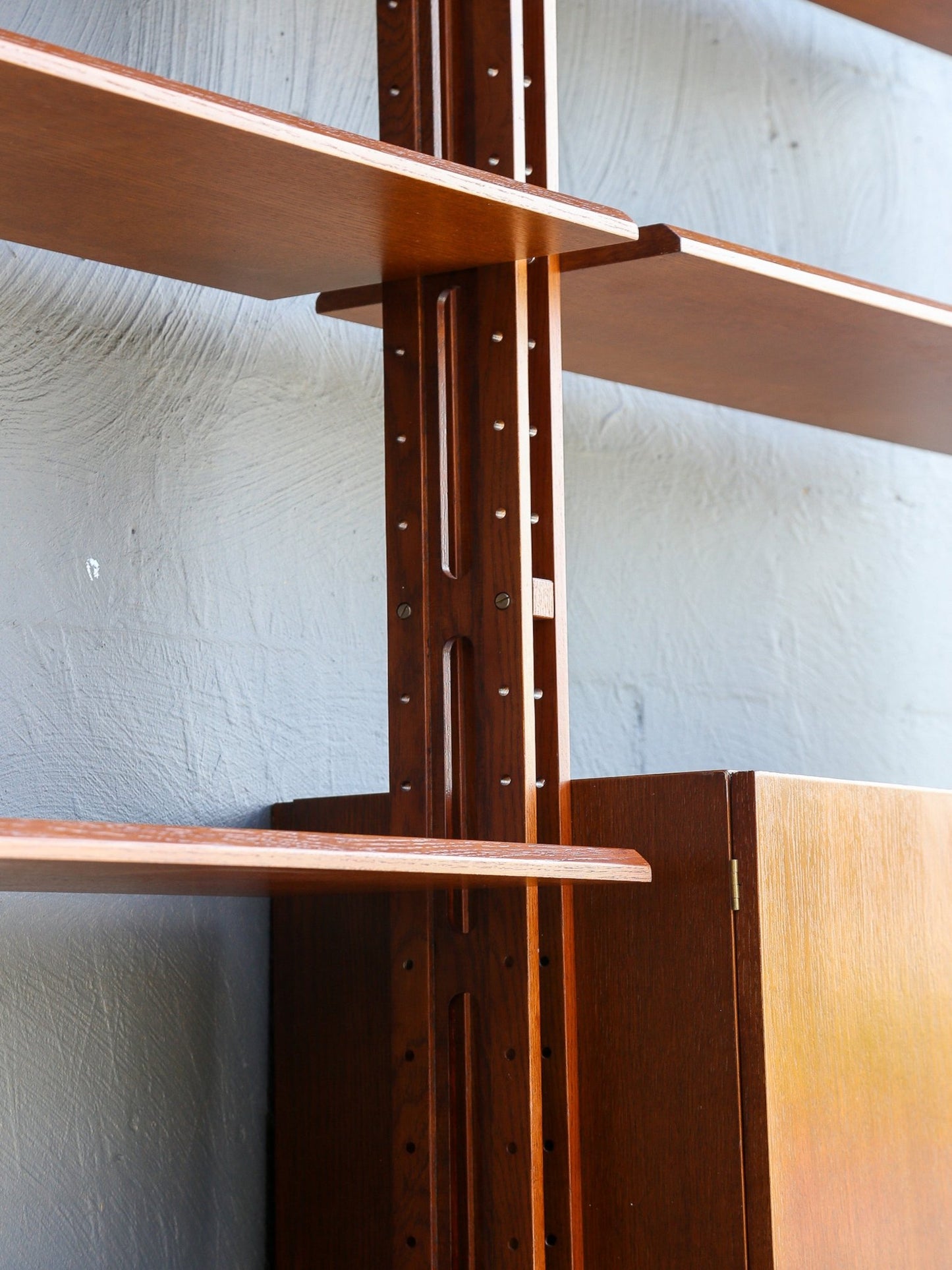 La Giraffa by Paolo Tilche for Arform Bookcase - Lumini Collections