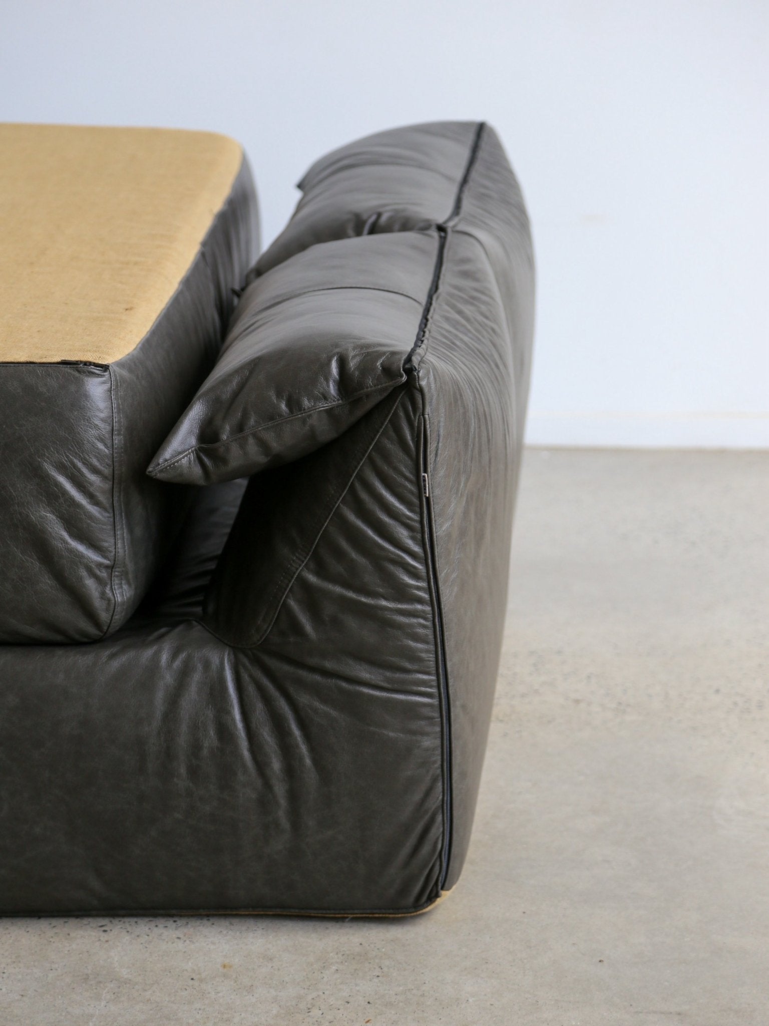 Mid - Century Modern Daybed “Le Bambole – Bamboletto” by Mario Bellini for B&B Italia, 1970s - Lumini Collections