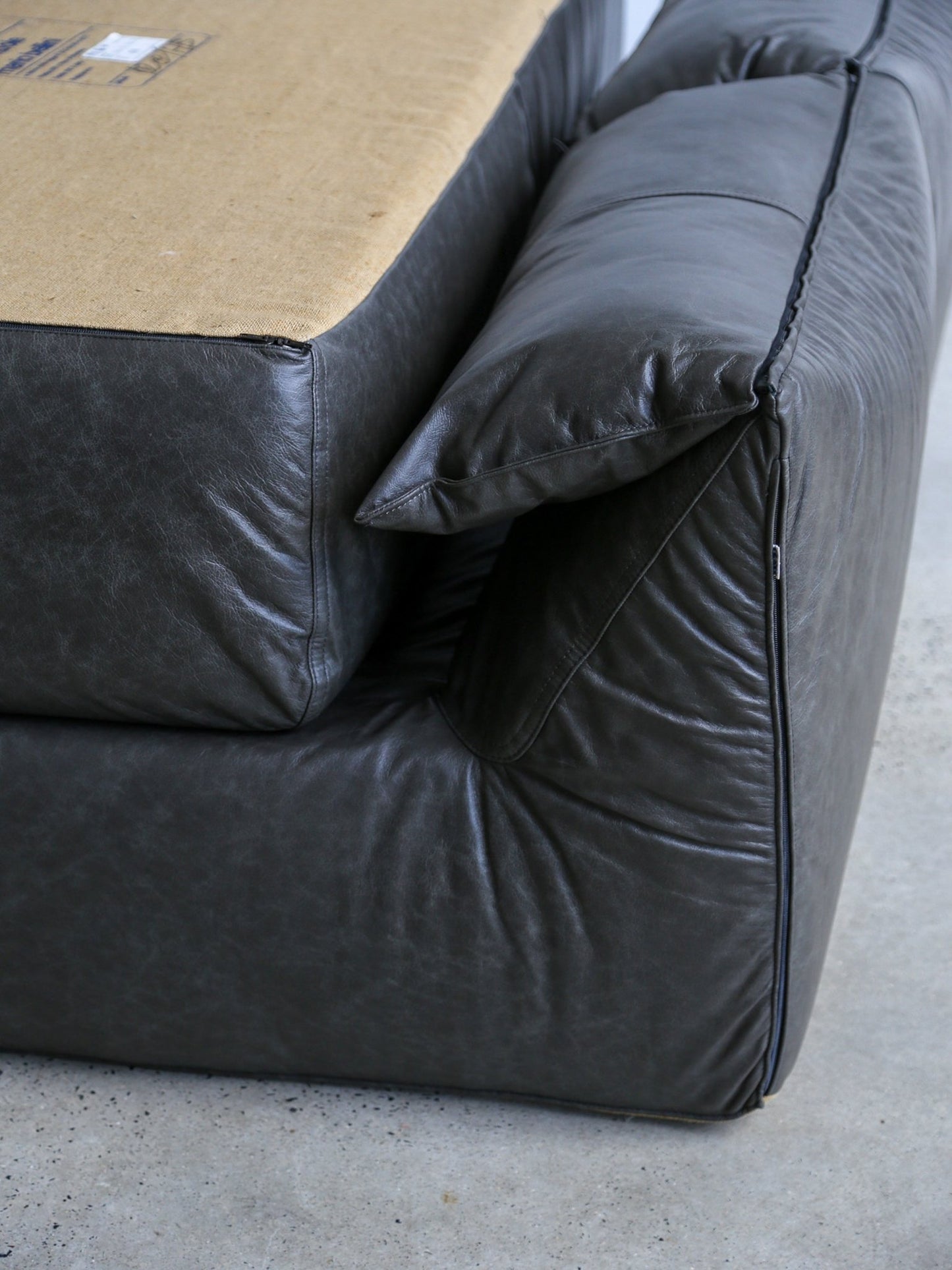 Mid - Century Modern Daybed “Le Bambole – Bamboletto” by Mario Bellini for B&B Italia, 1970s - Lumini Collections