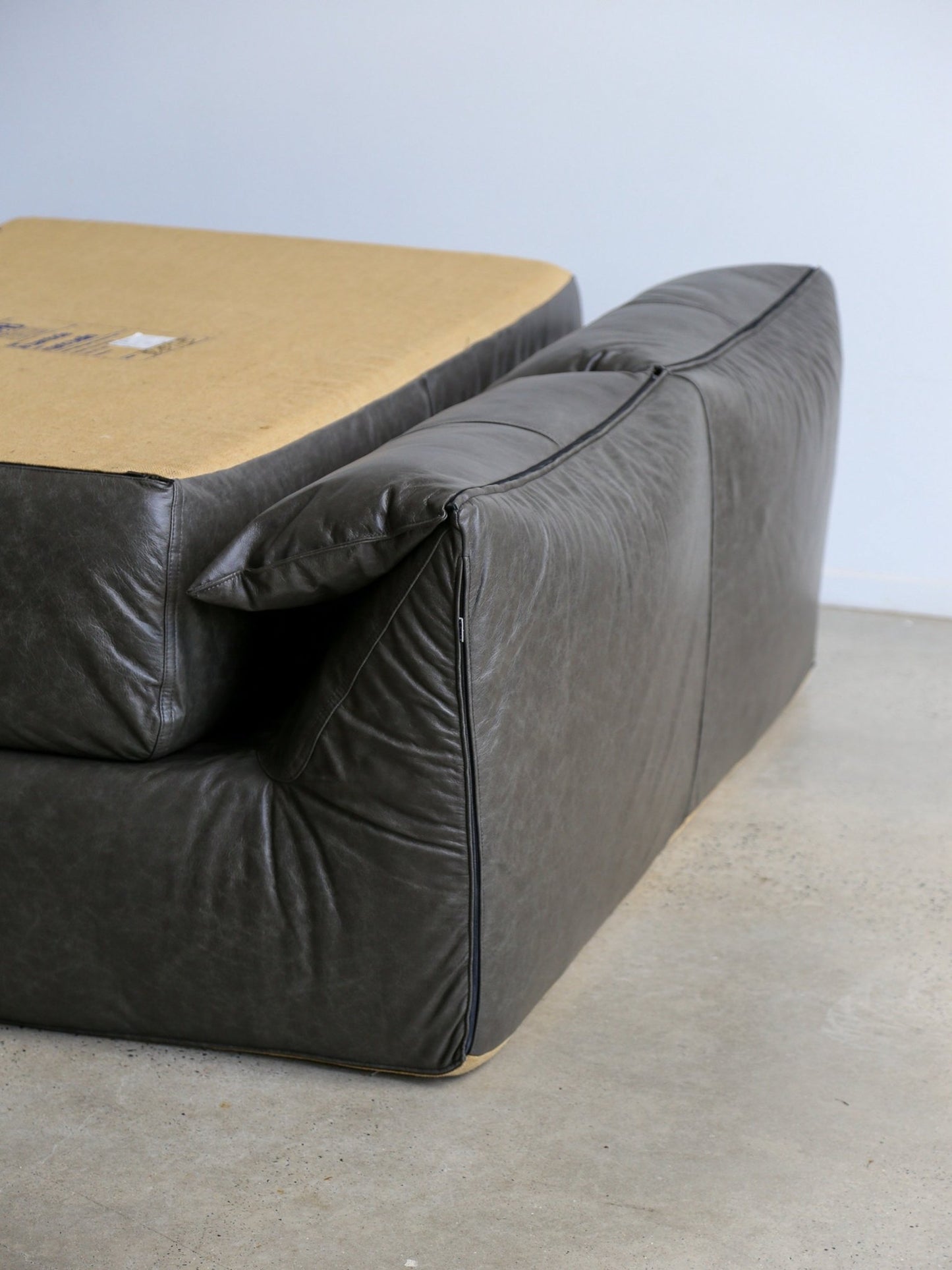 Mid - Century Modern Daybed “Le Bambole – Bamboletto” by Mario Bellini for B&B Italia, 1970s - Lumini Collections