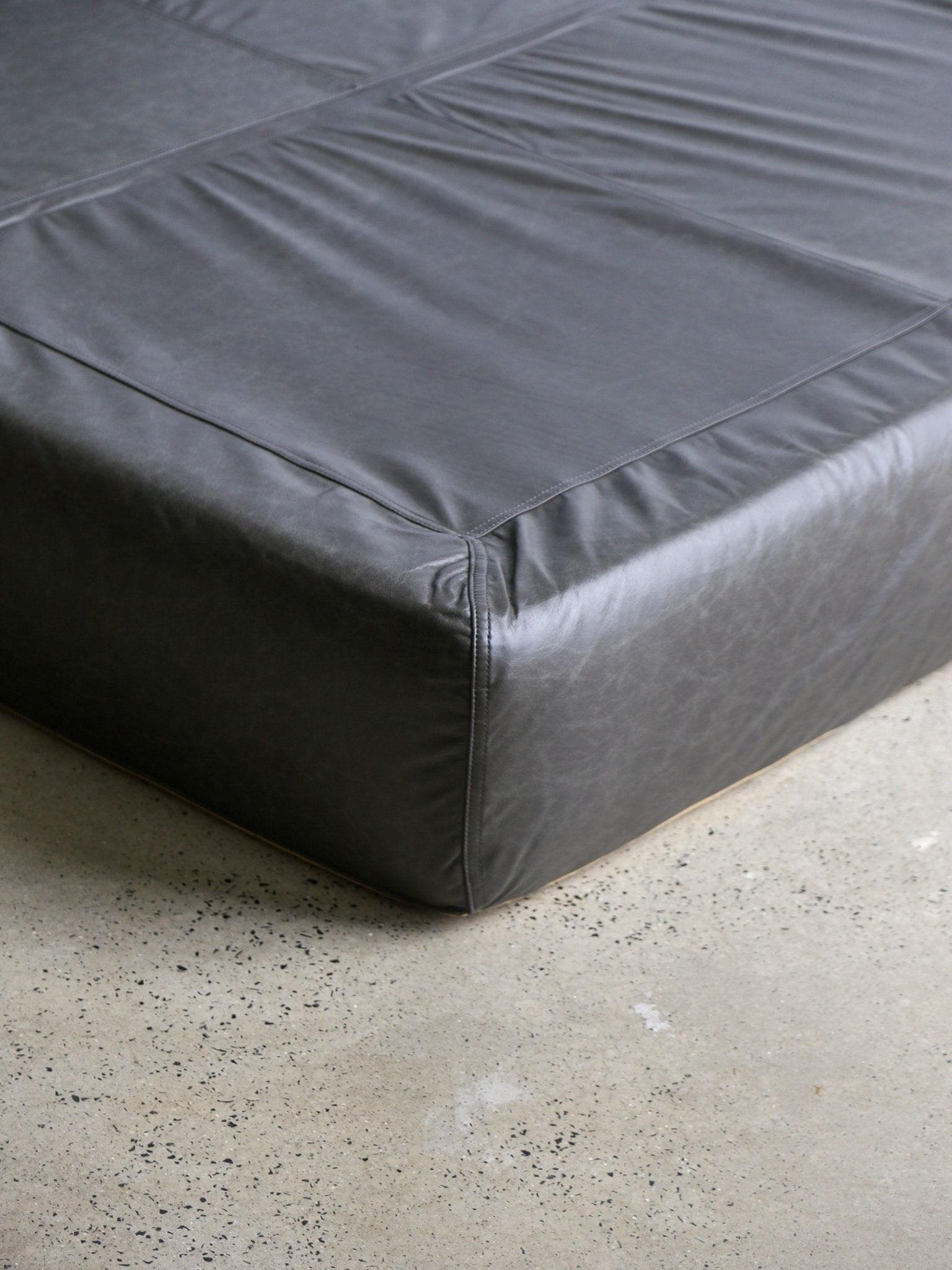 Mid - Century Modern Daybed “Le Bambole – Bamboletto” by Mario Bellini for B&B Italia, 1970s - Lumini Collections